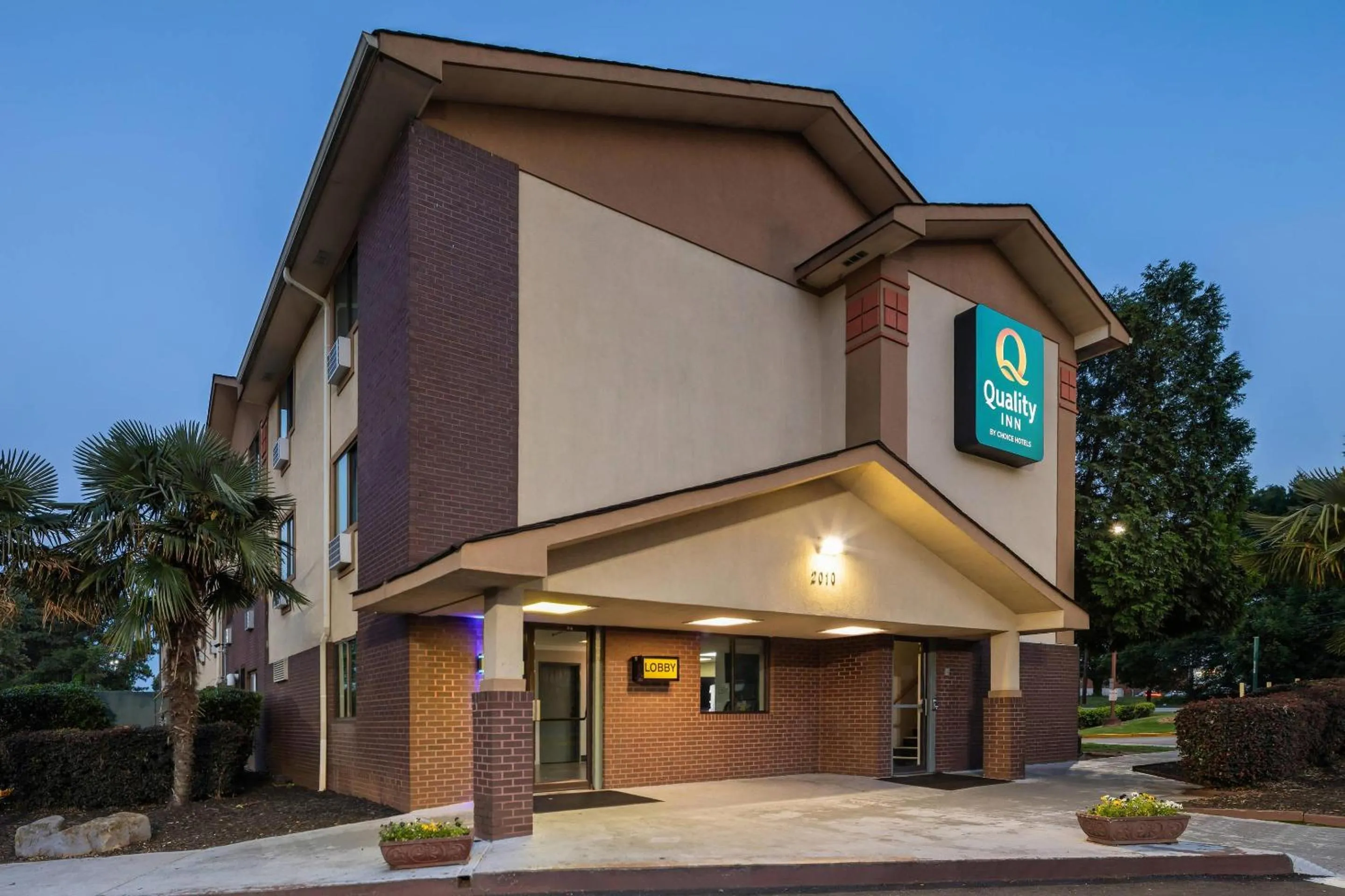Property building in Quality Inn Atlanta Airport-Central
