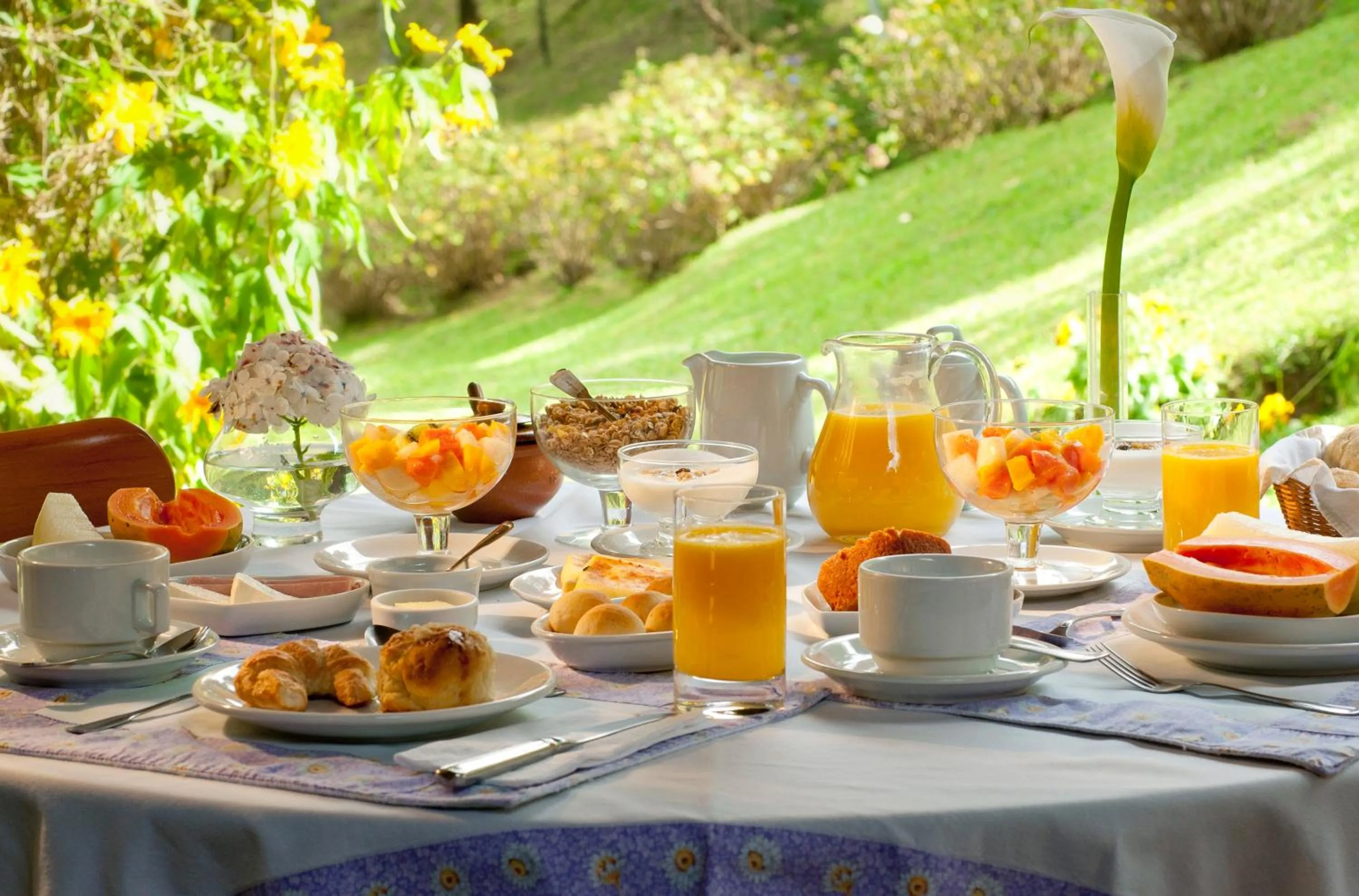 Breakfast in Pousada Tijupá