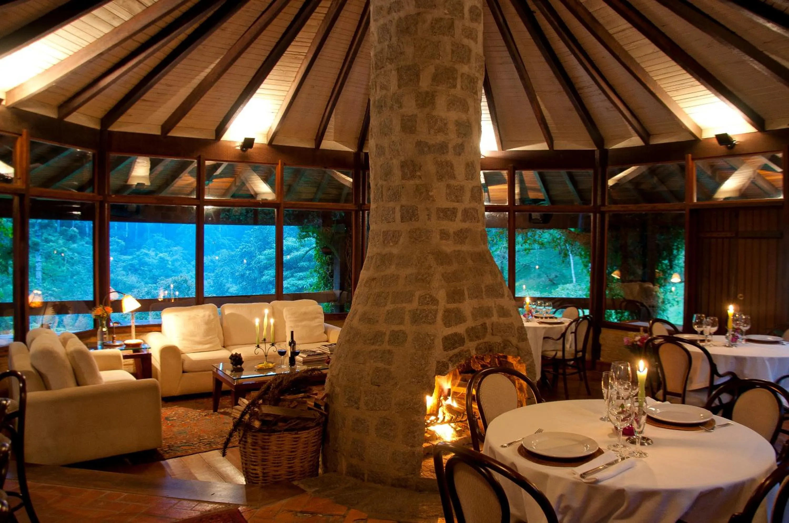 Restaurant/places to eat in Pousada Tijupá