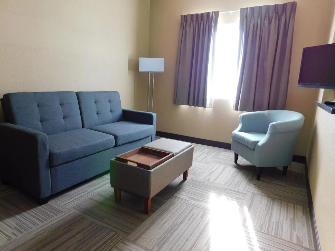 TV and multimedia in Island Suites