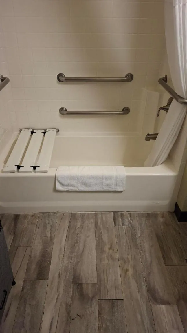 Bathroom in Island Suites