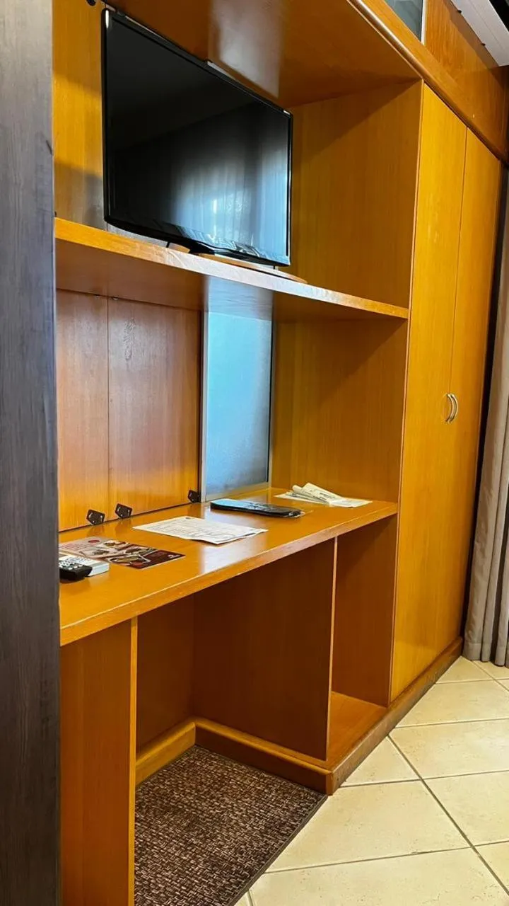 TV and multimedia in Differential Flat