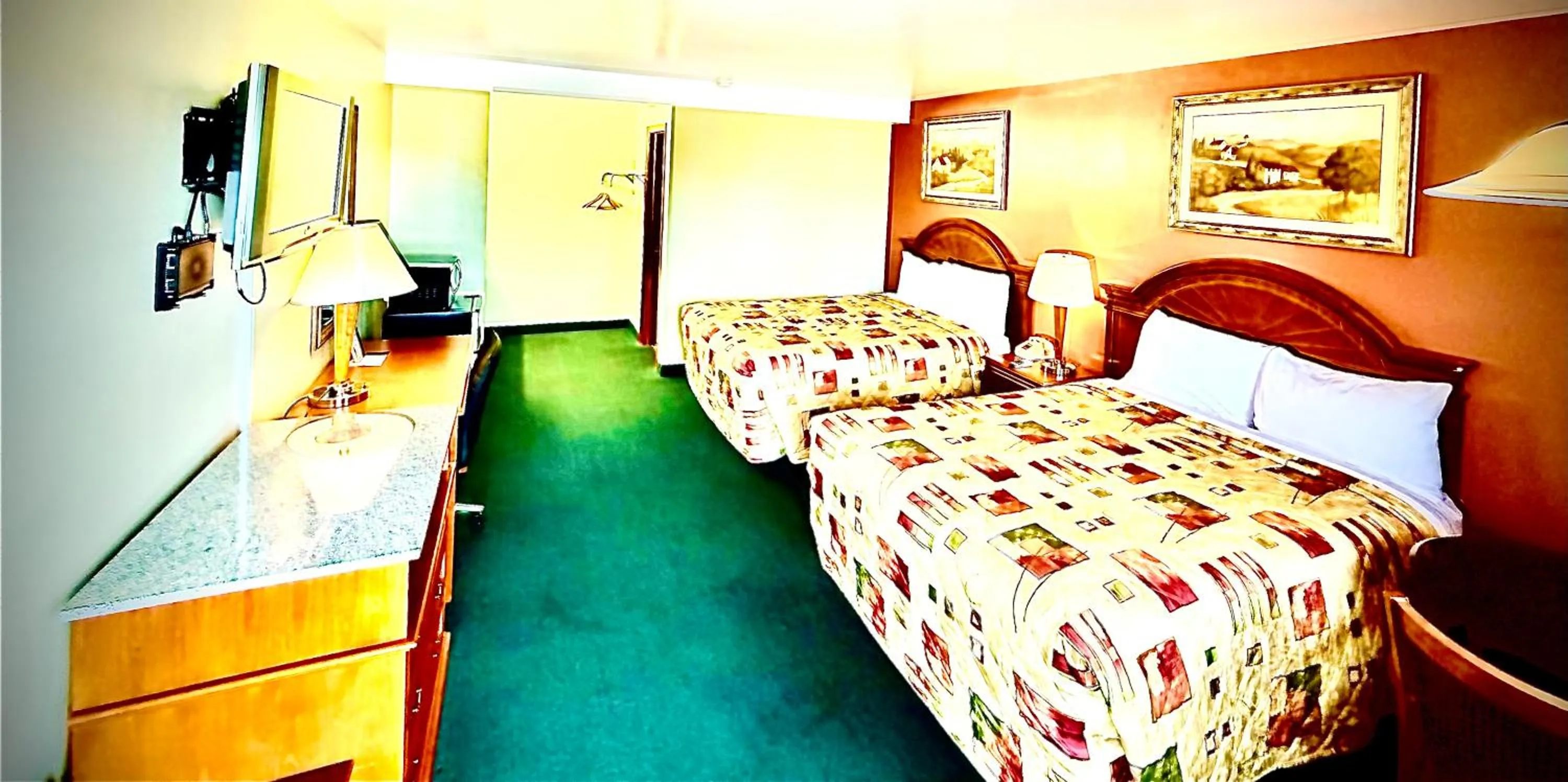 Bed in Weathervane Motor Court