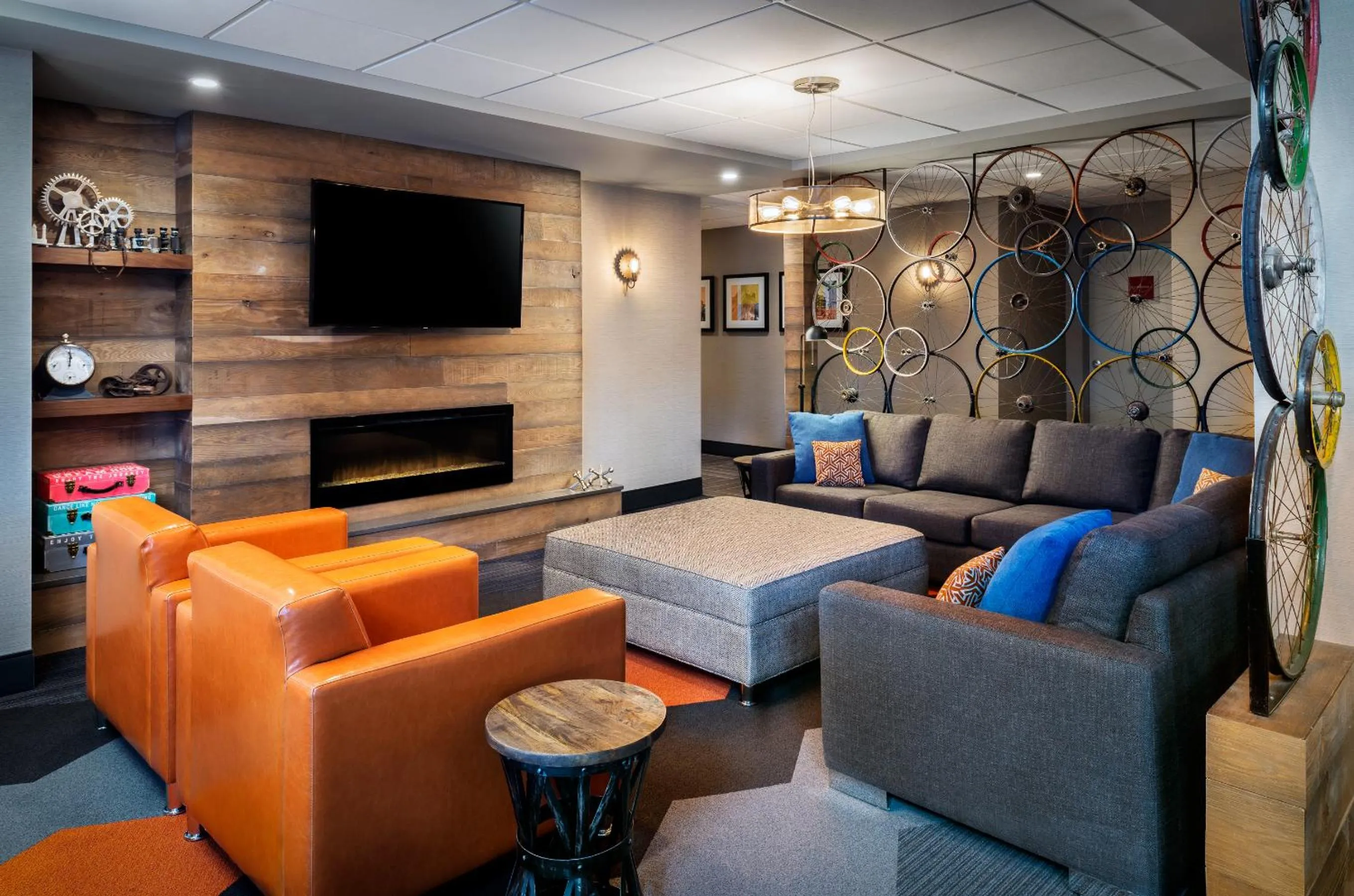 Property building in Four Points by Sheraton Barrie