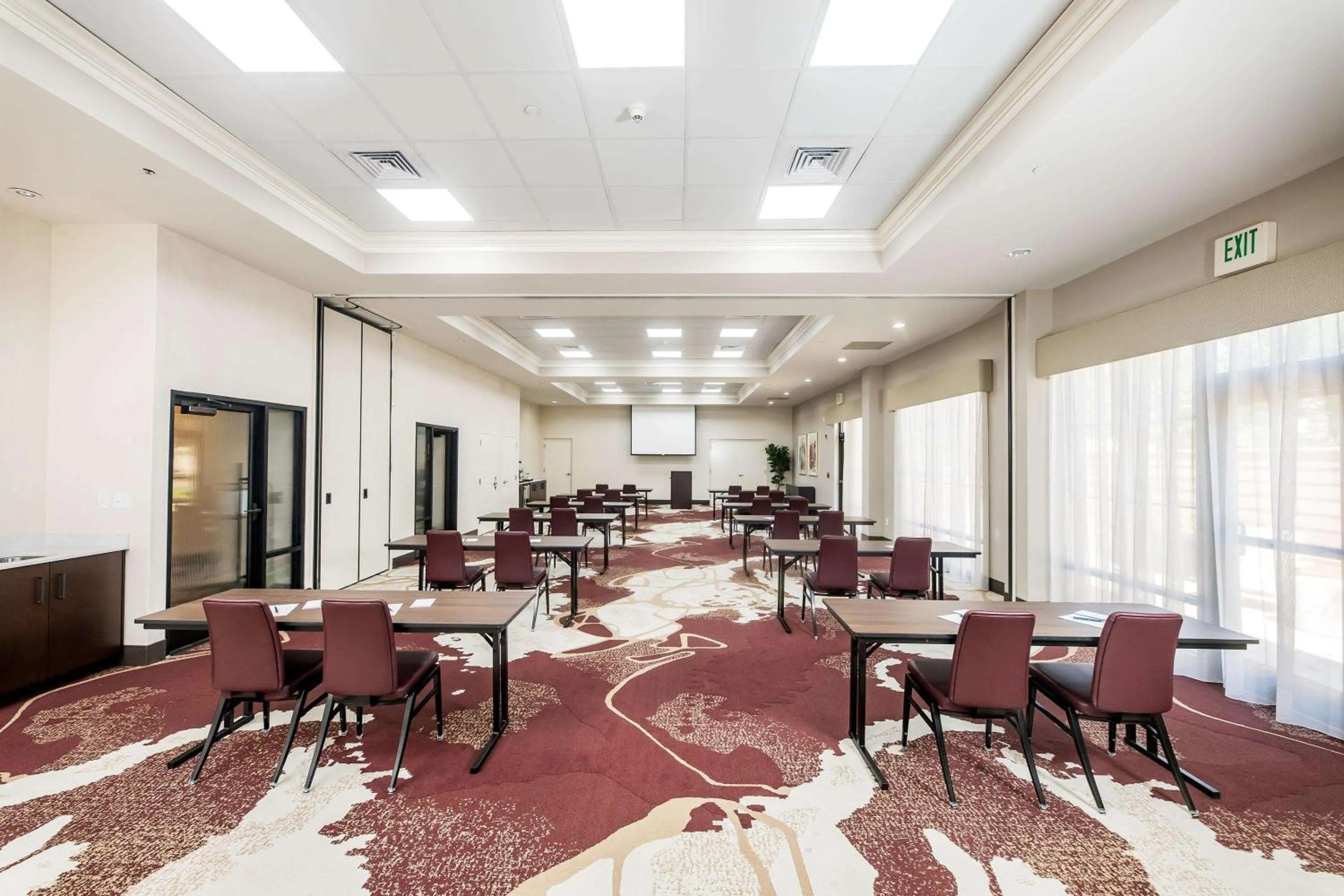 Meeting/conference room in Hampton Inn & Suites Dobson