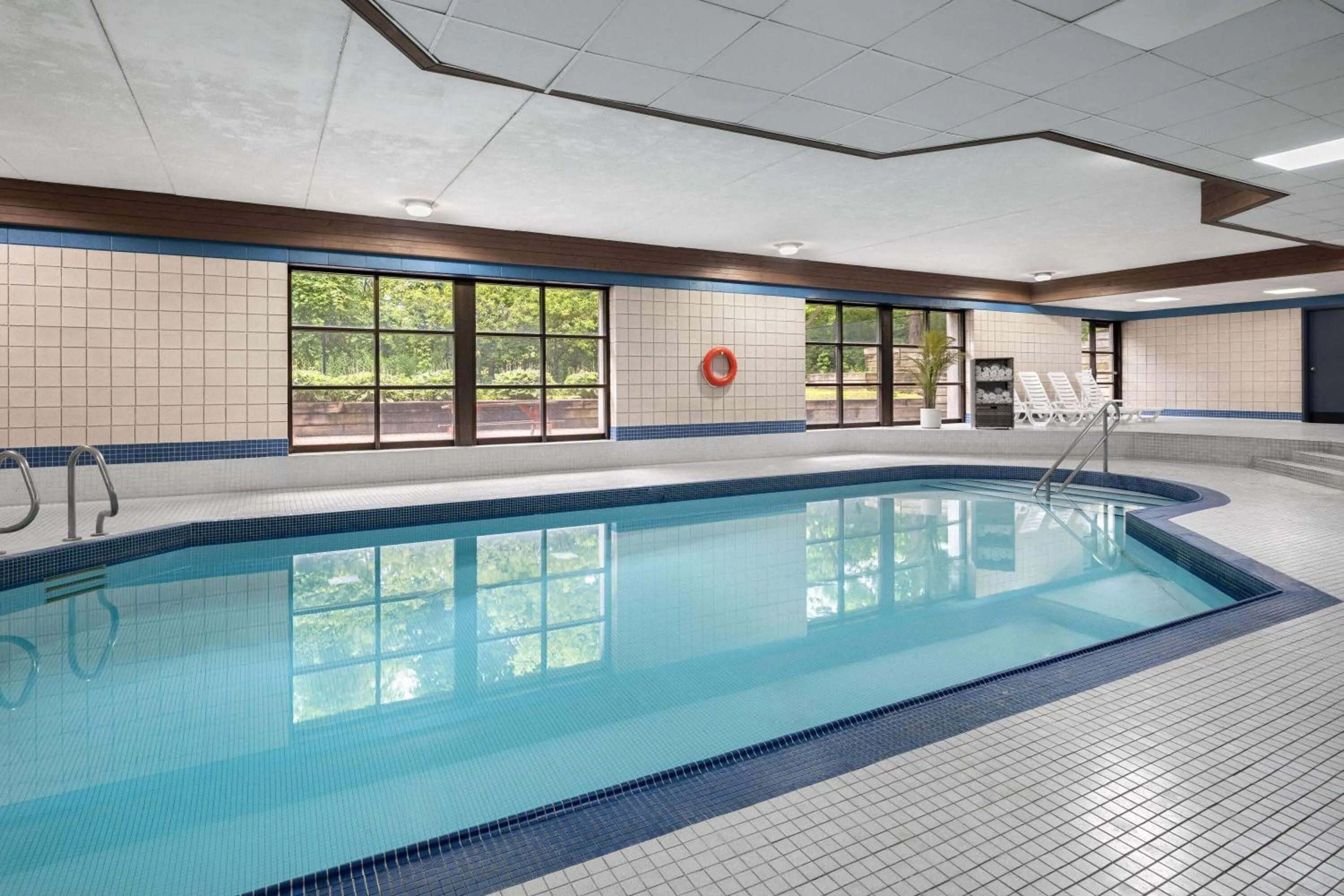 Swimming pool in Travelodge by Wyndham Barrie