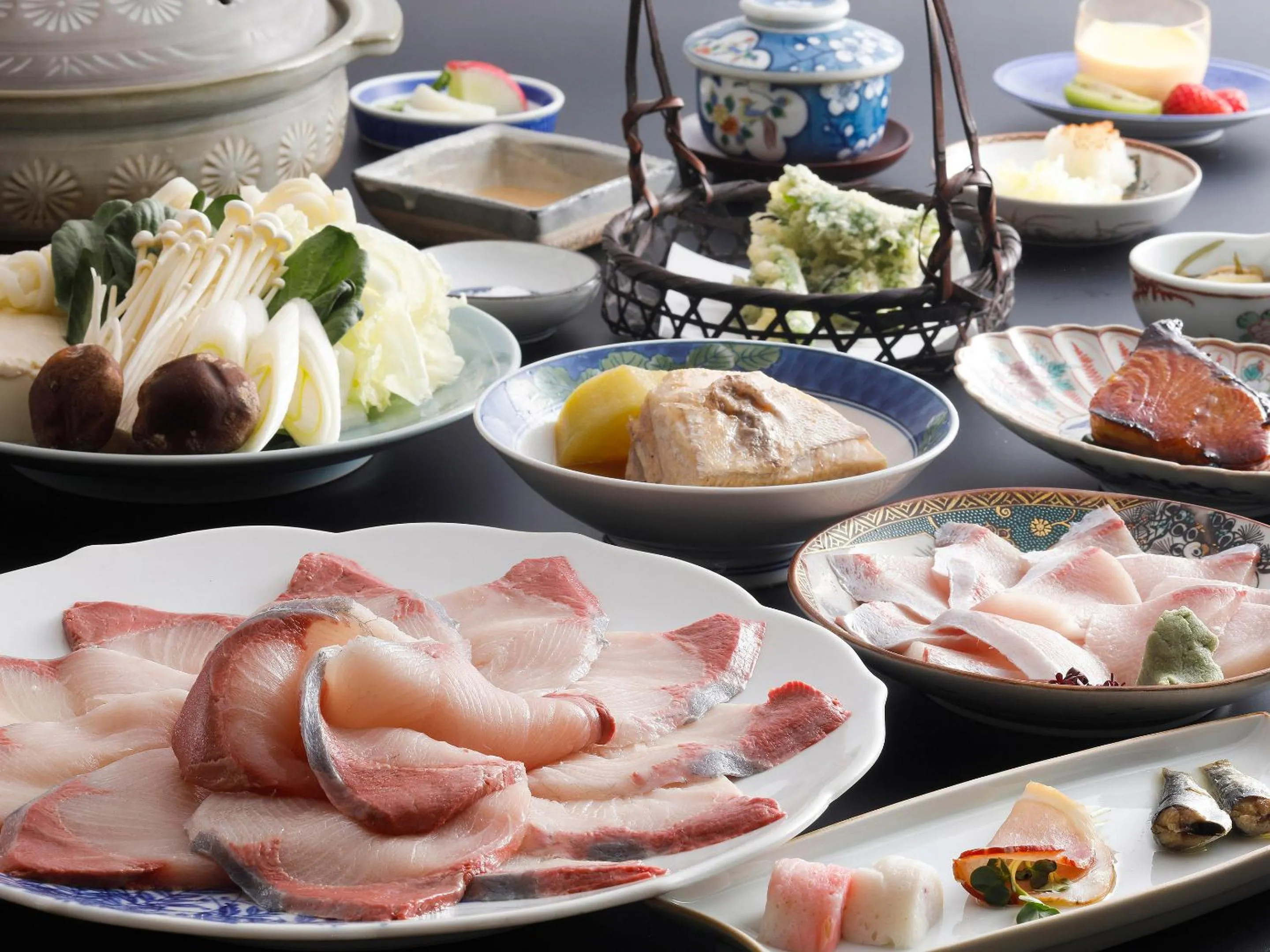 Food in Seikiro Ryokan Historical Museum Hotel