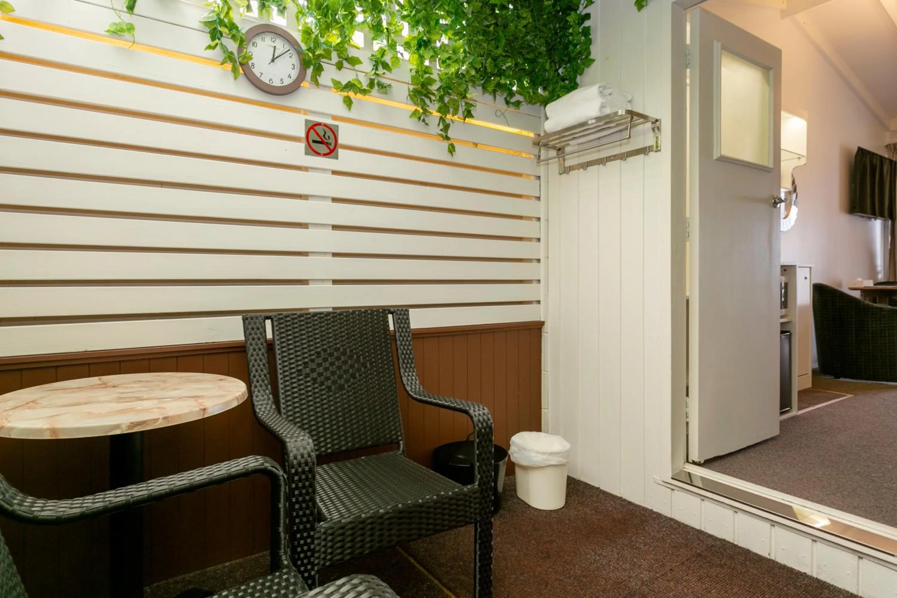 Seating Area in VU Thermal Lodge