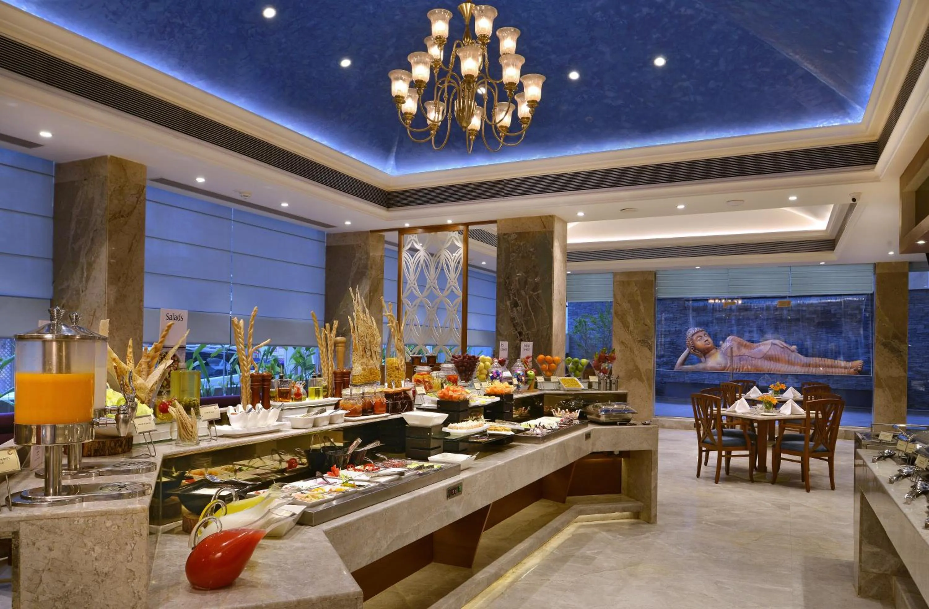 Restaurant/places to eat in Fortune Landmark, Ahmedabad - Member ITC Hotels' Group