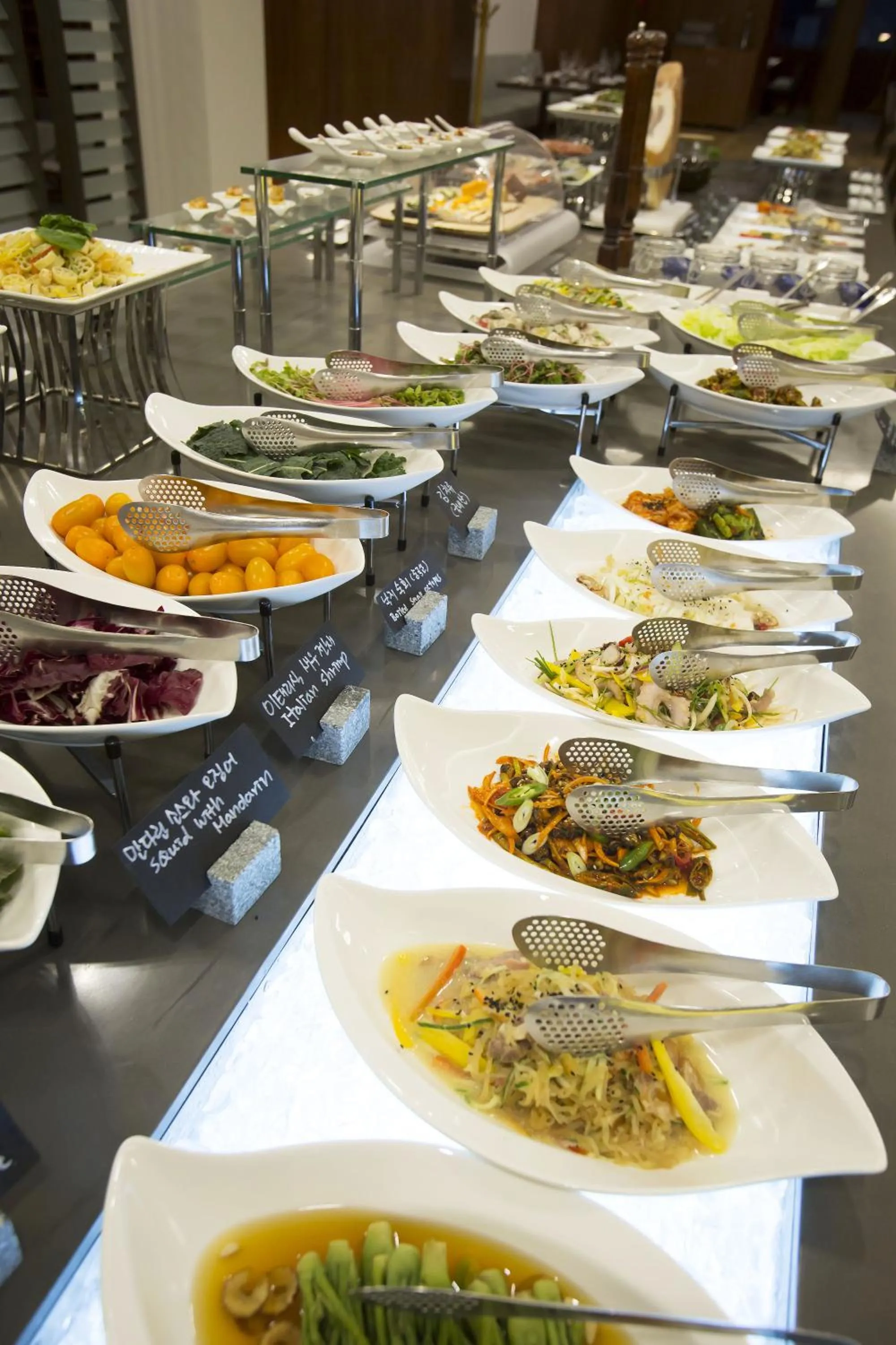 Restaurant/places to eat in Seoul Garden Hotel