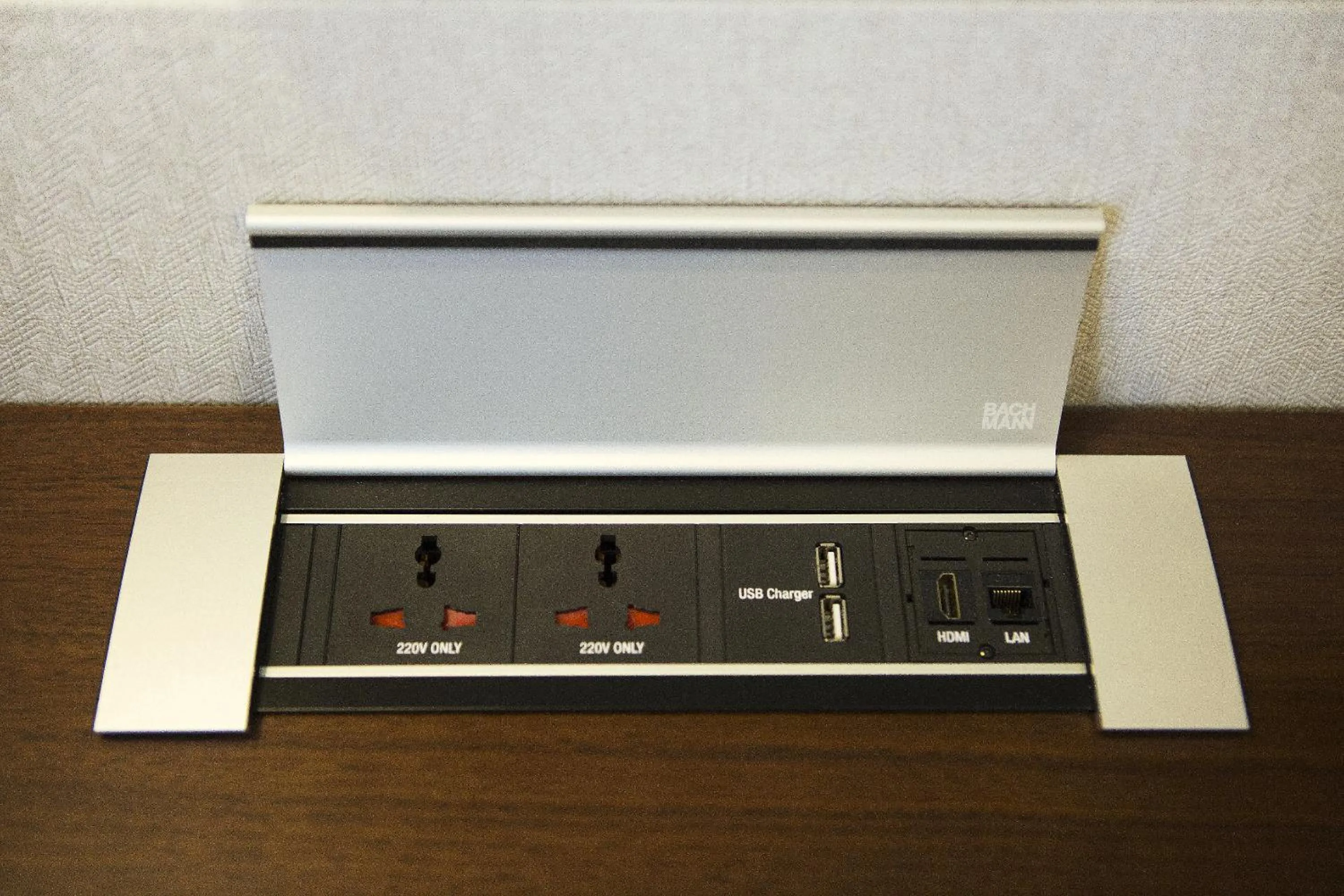 TV and multimedia in Seoul Garden Hotel