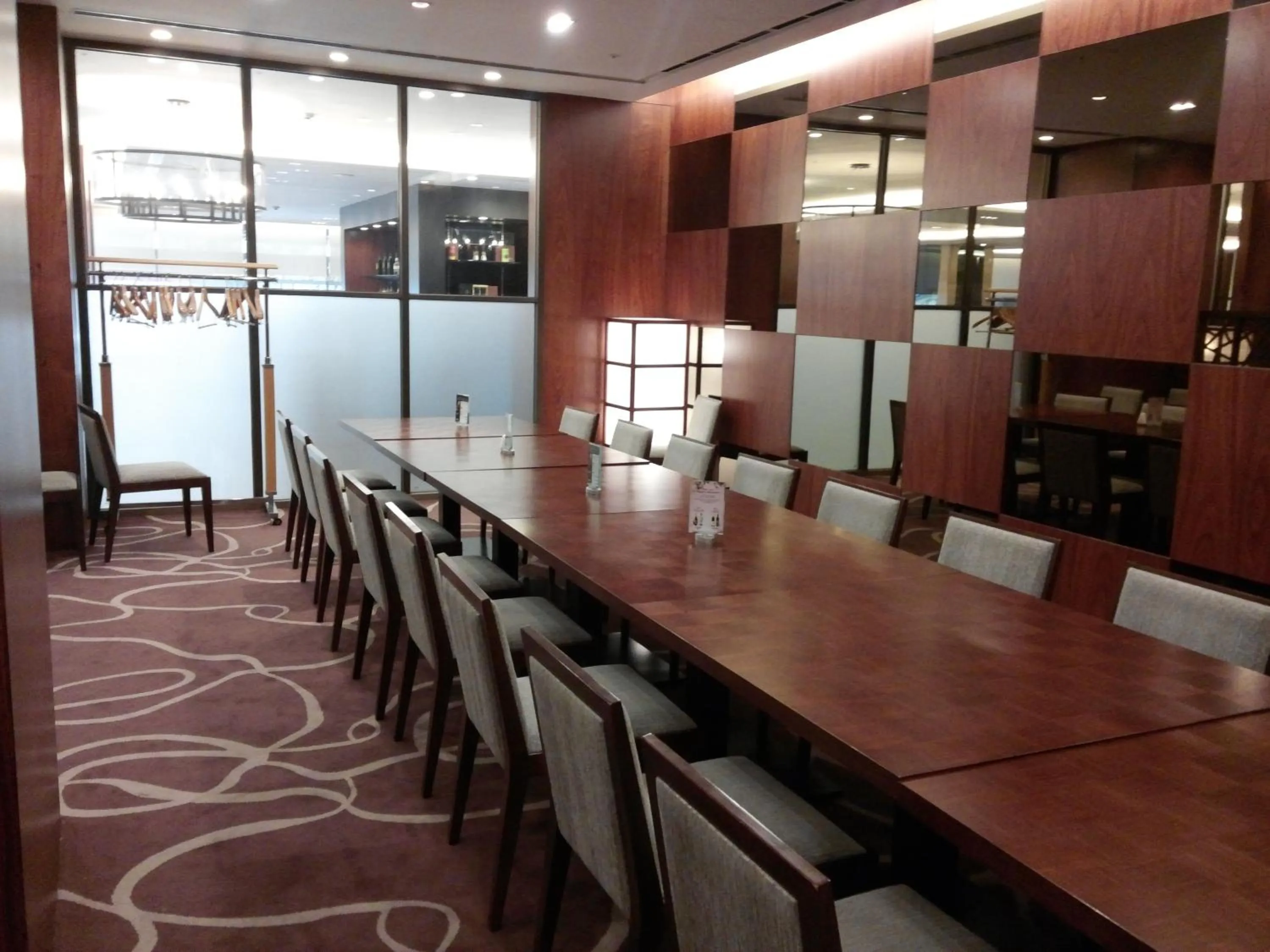 Restaurant/places to eat in Seoul Garden Hotel