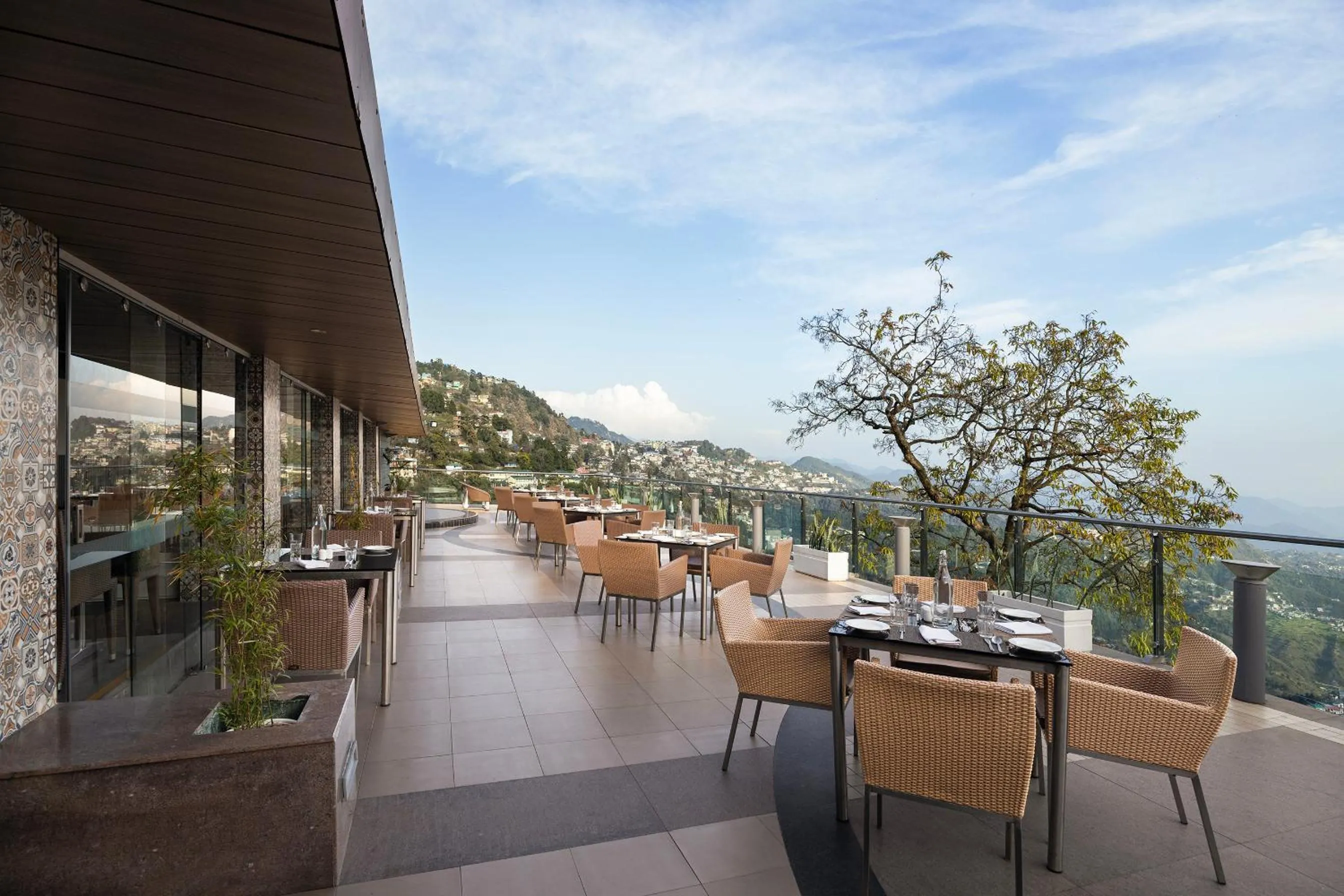 Lounge or bar in Fortune Resort Grace, Mussoorie - Member ITC Hotels' Group