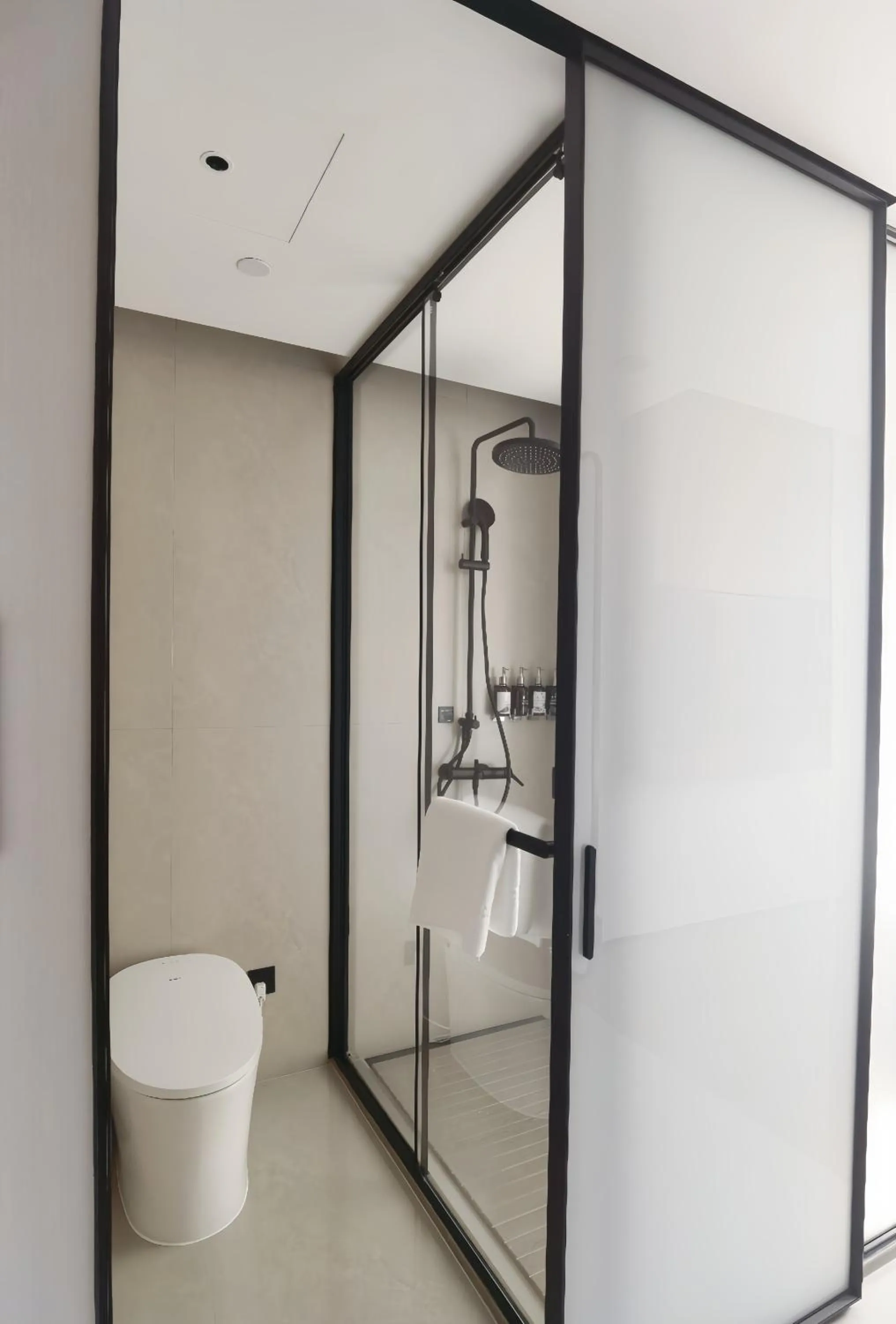 Toilet in SSAW Garden Hotel Beijing