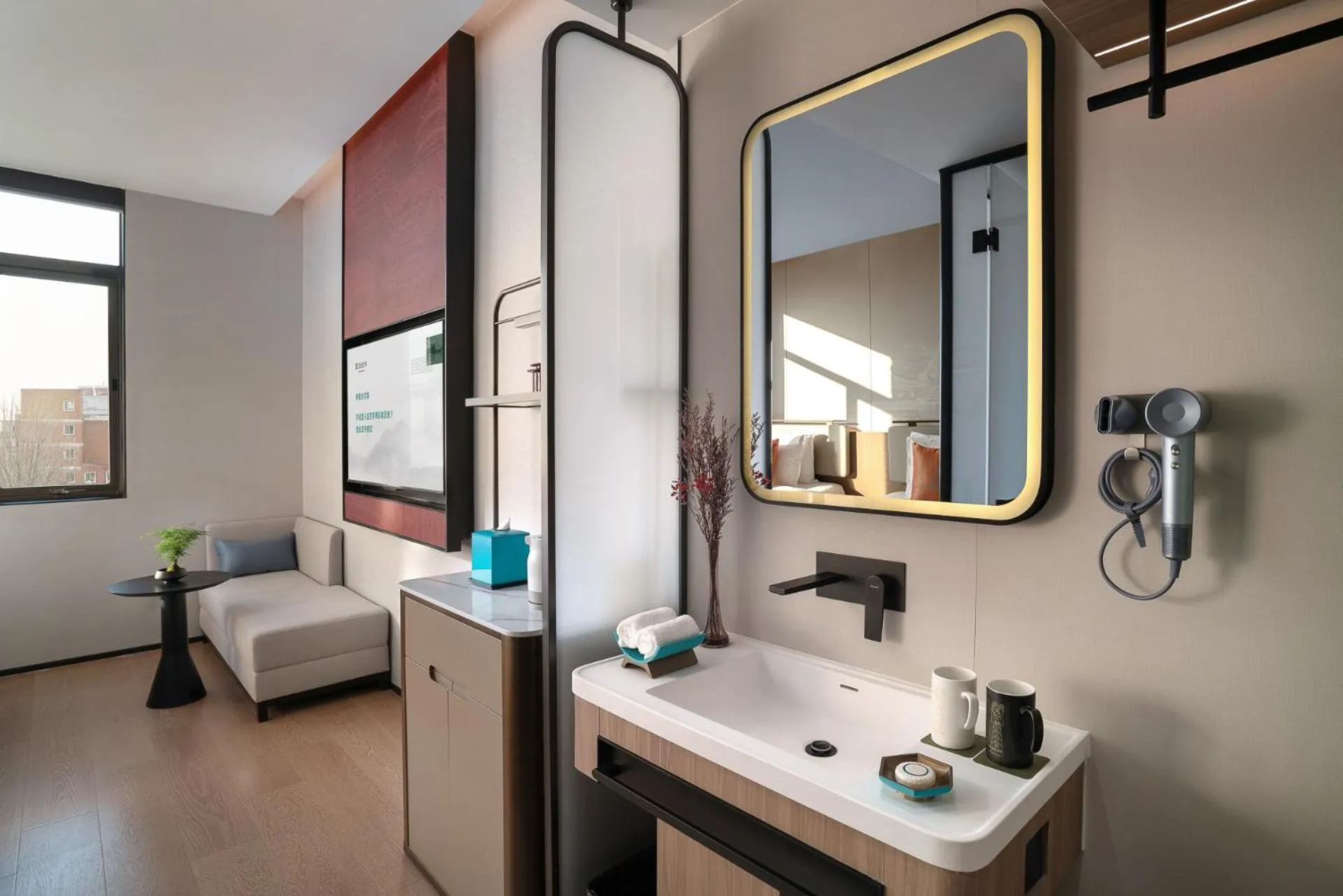 Photo of the whole room, Bed in SSAW Garden Hotel Beijing