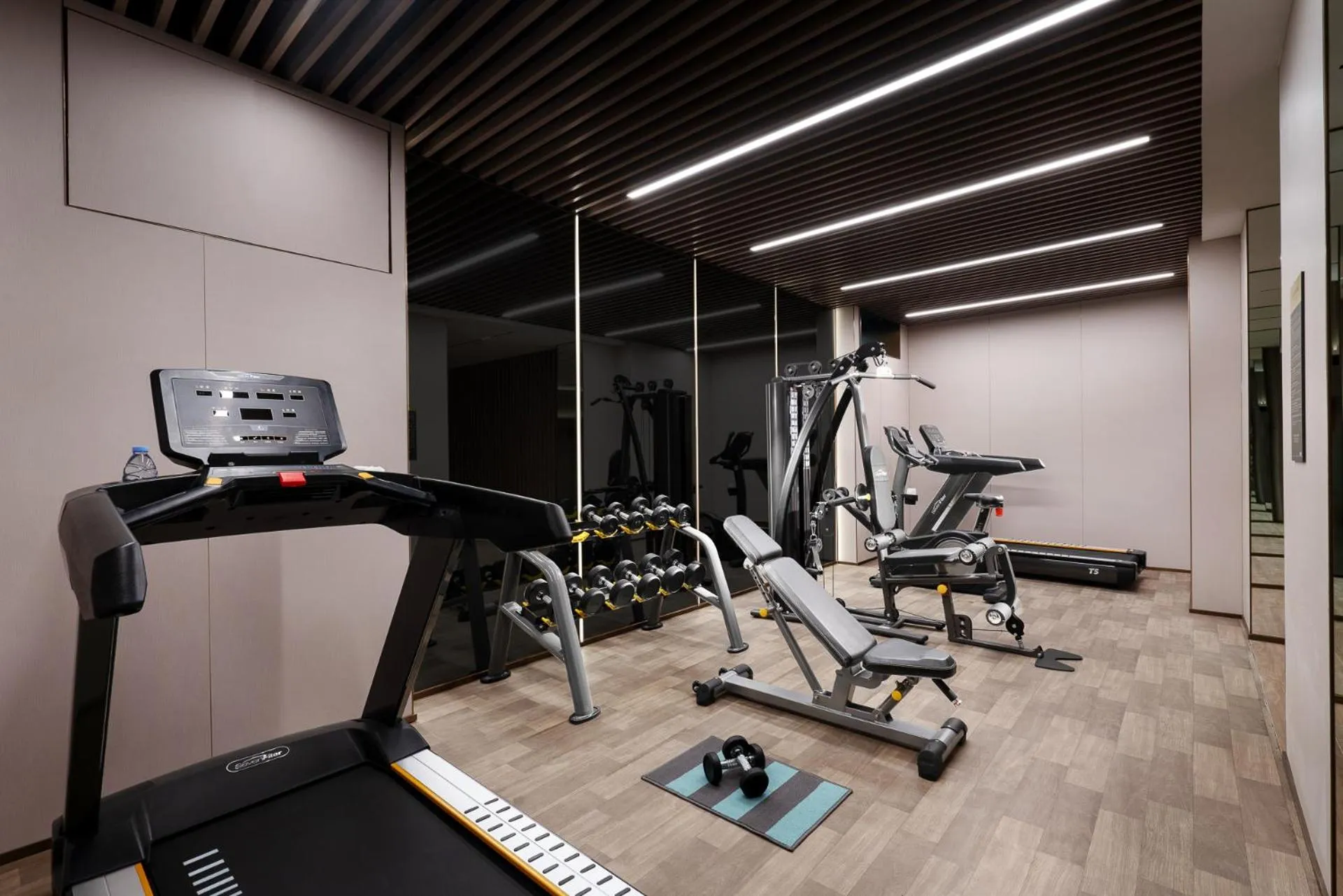 Fitness centre/facilities in SSAW Garden Hotel Beijing