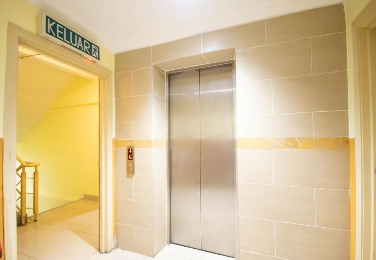 elevator in Sun Inns Hotel Kota Damansara Near Hospital Sungai Buloh