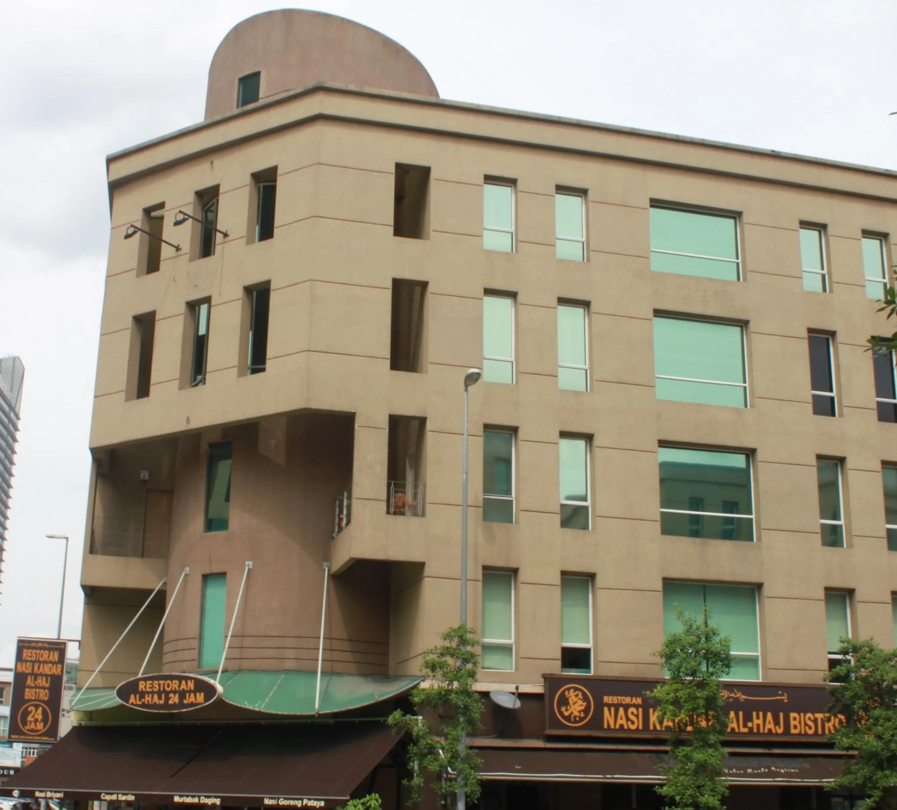 Restaurant/places to eat in Sun Inns Hotel Kota Damansara Near Hospital Sungai Buloh