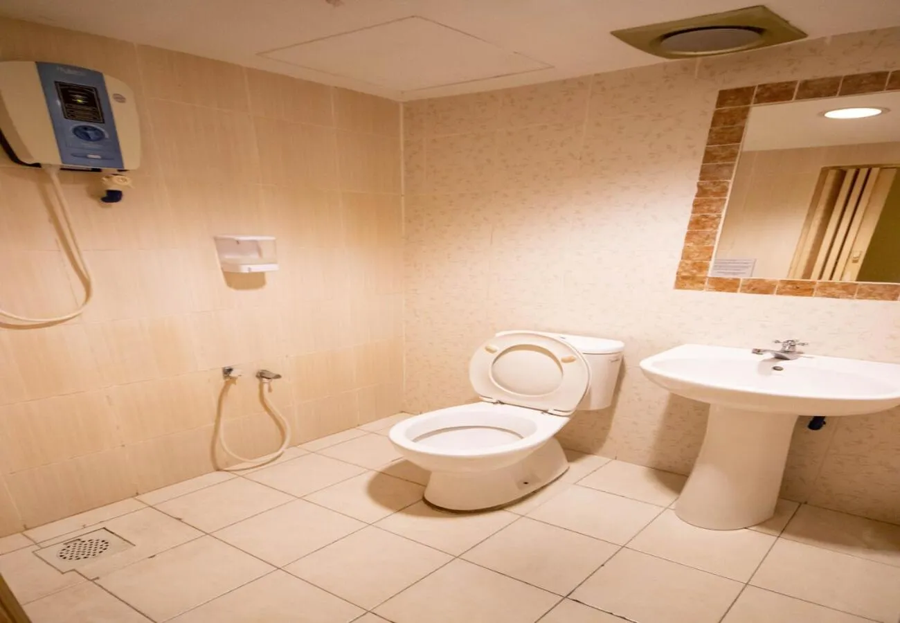 Toilet in Sun Inns Hotel Kota Damansara Near Hospital Sungai Buloh