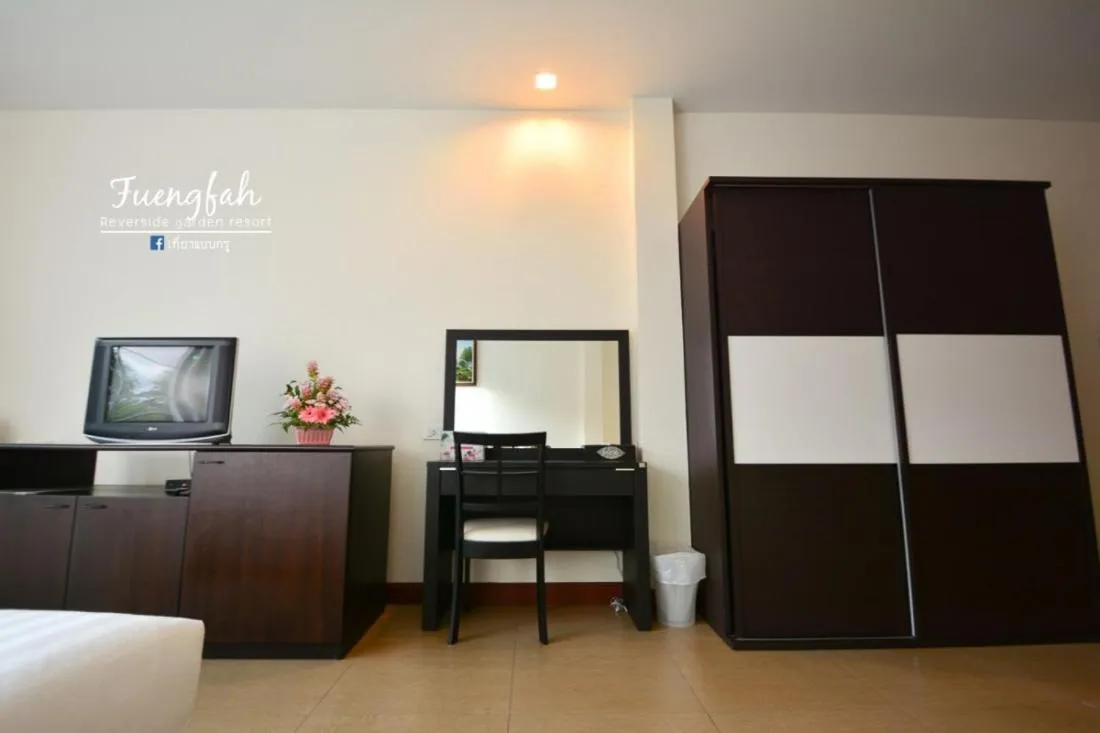 Bed in Fueng Fah Riverside Gardens Resort