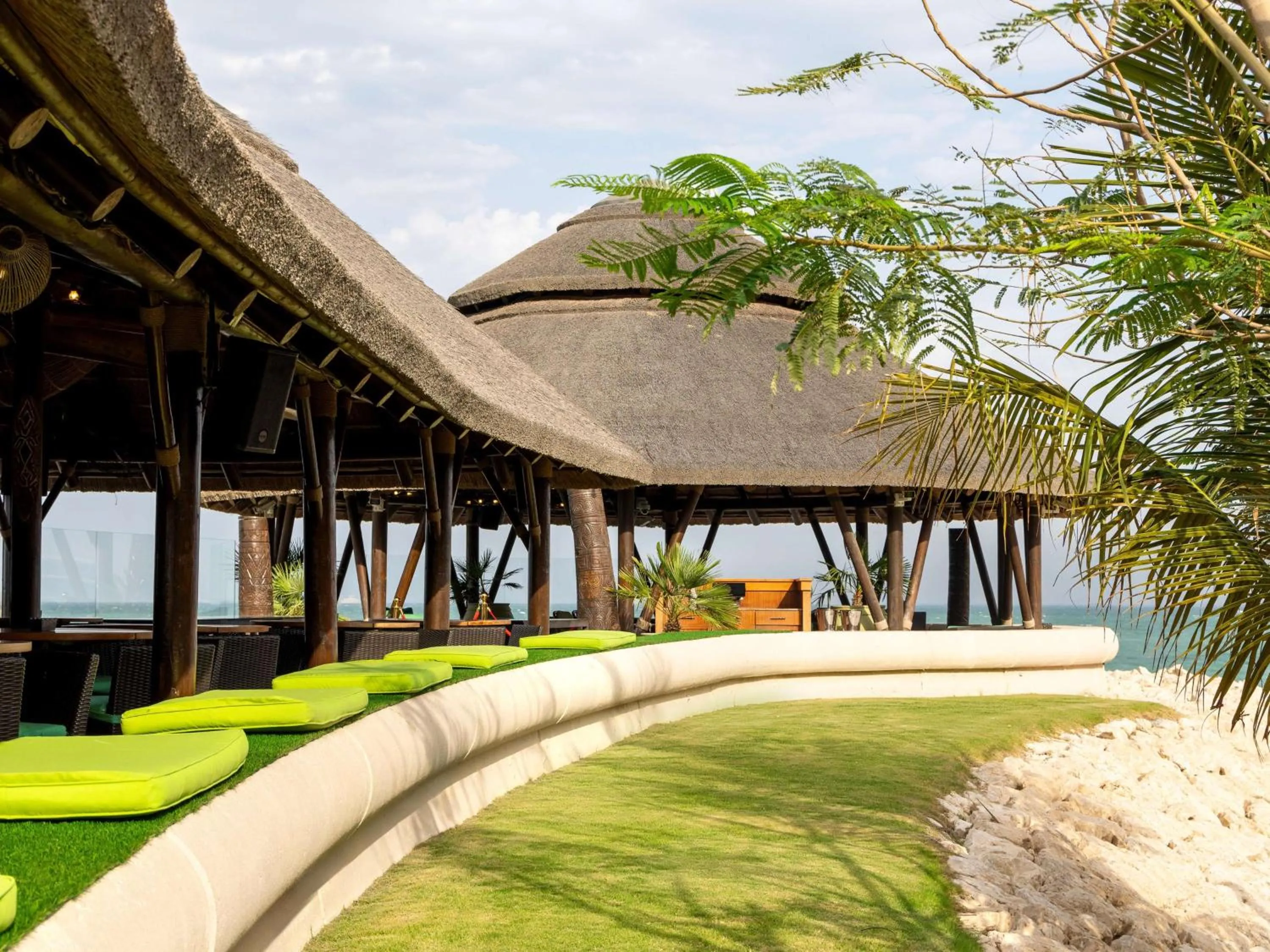 Restaurant/places to eat in Hilton Doha