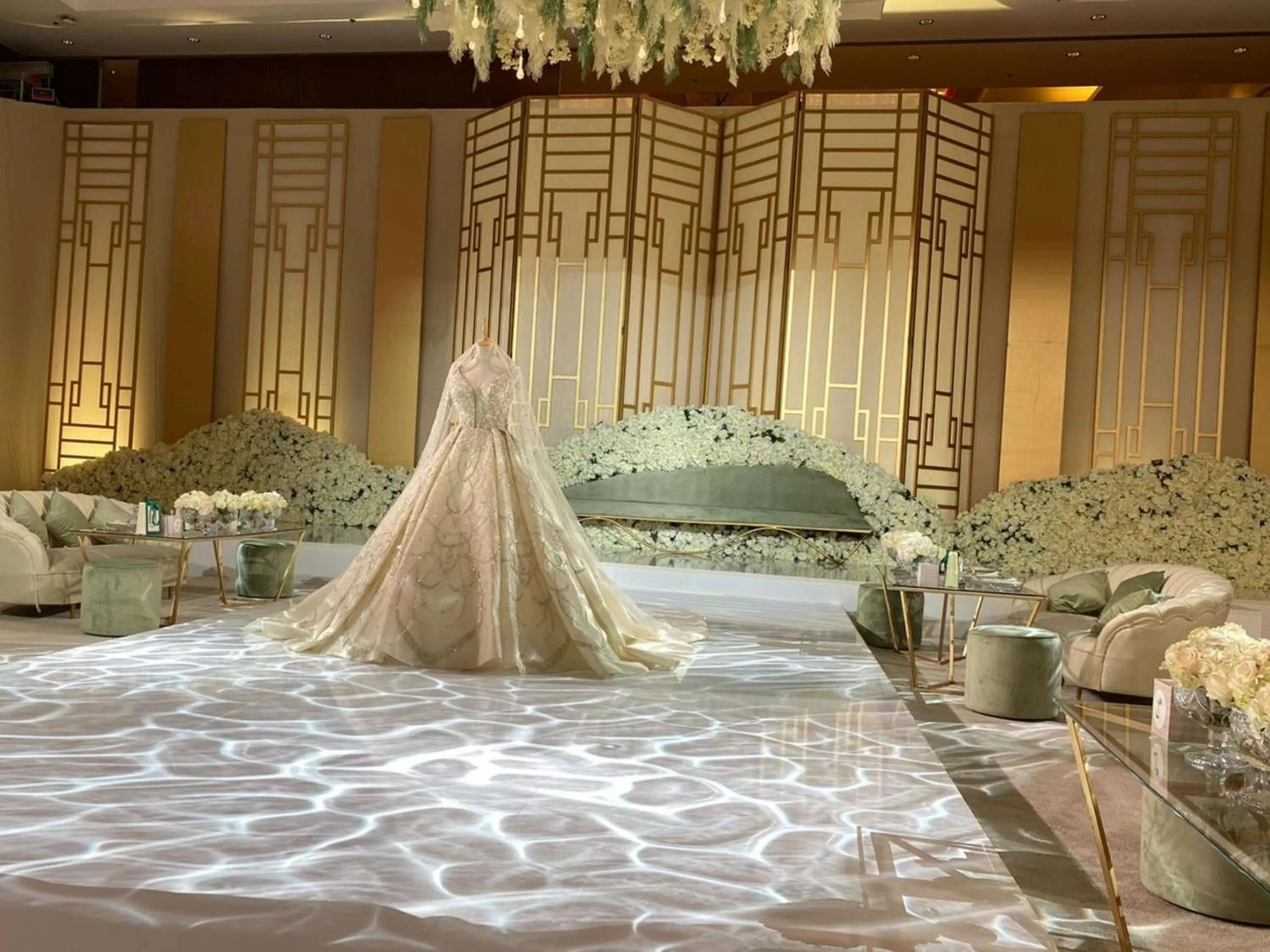 Meeting/conference room, Bed in Hilton Doha