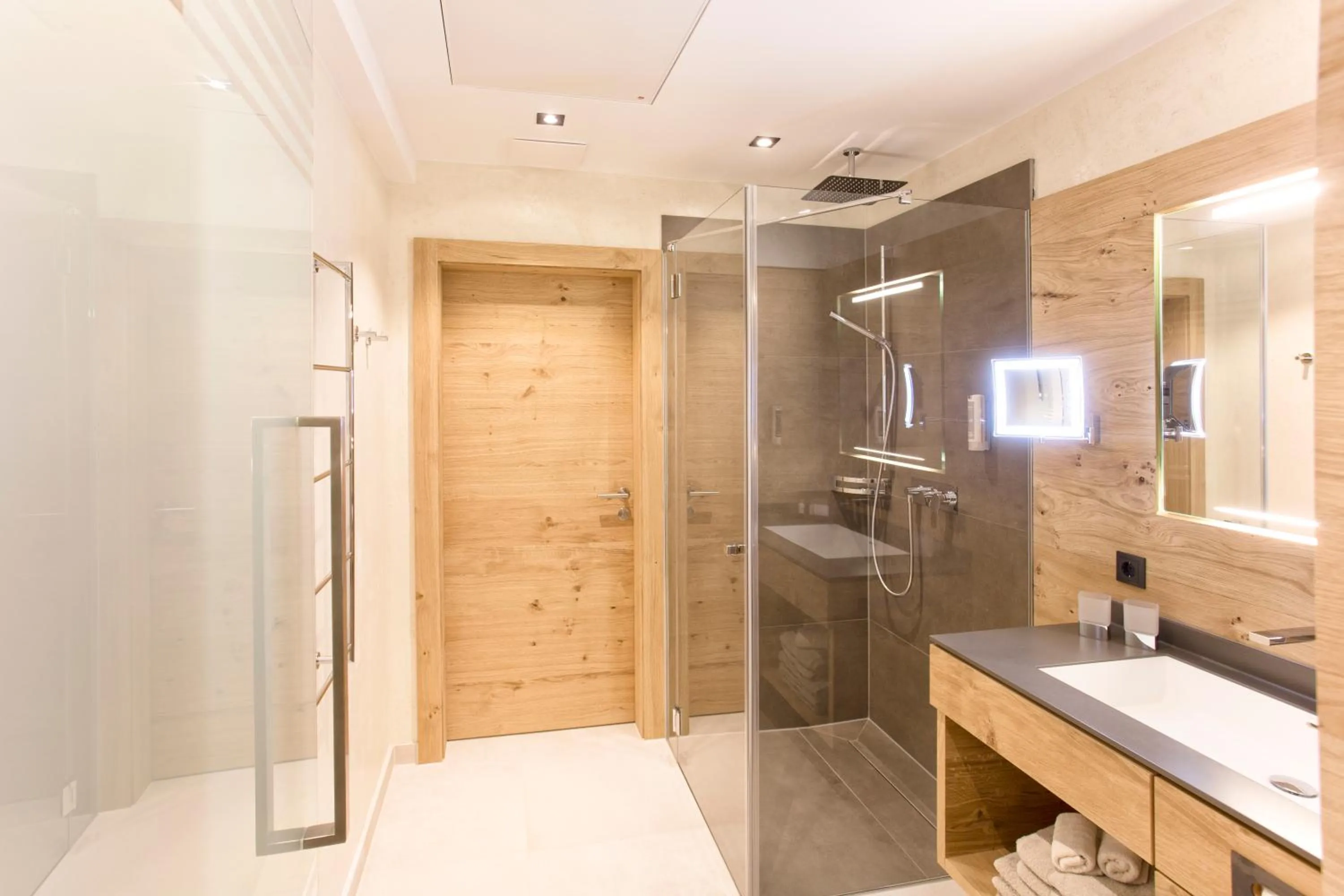 Bathroom in Ferienhotel Sonnenhof