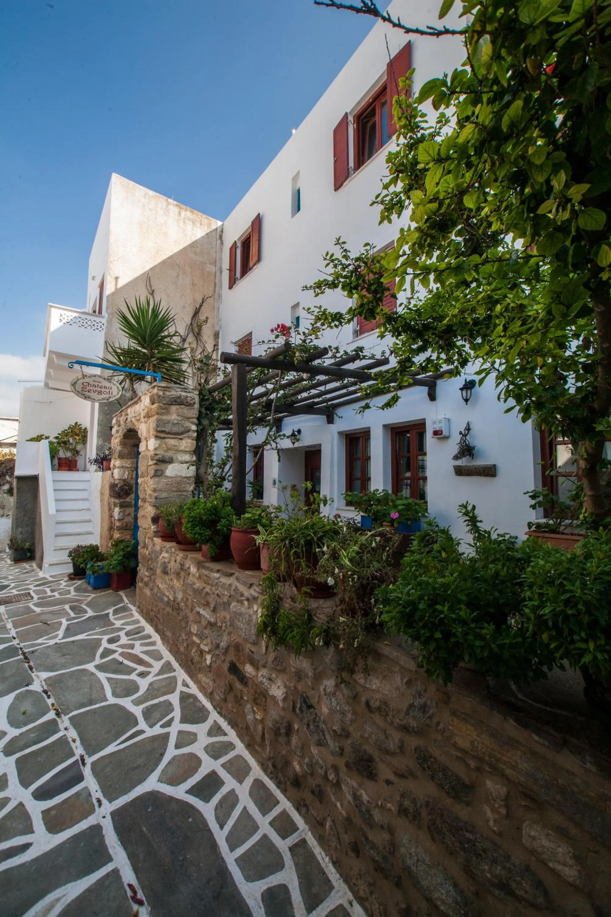 Property building in Chateau Zevgoli