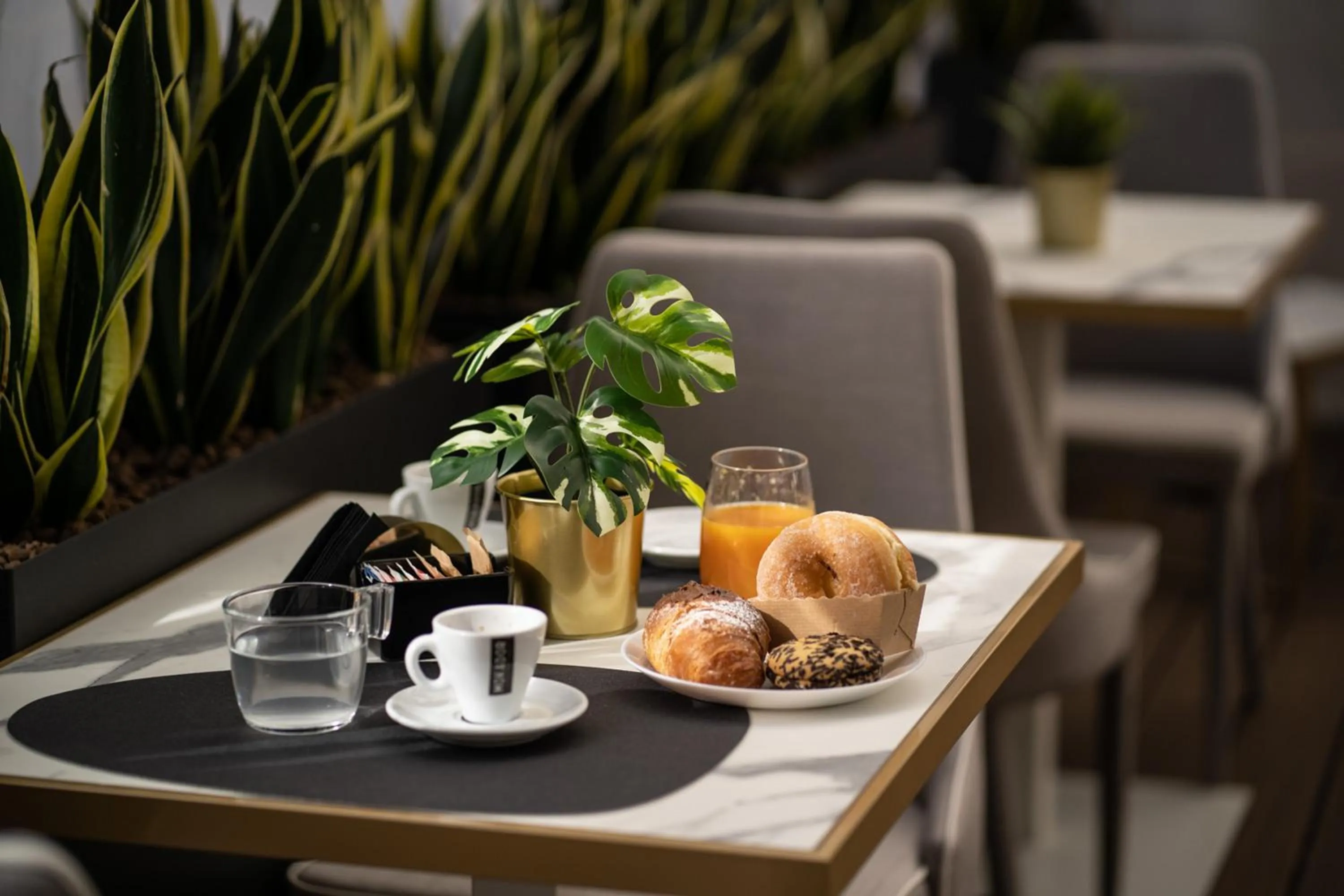 Food and drinks in Relais Manzoni