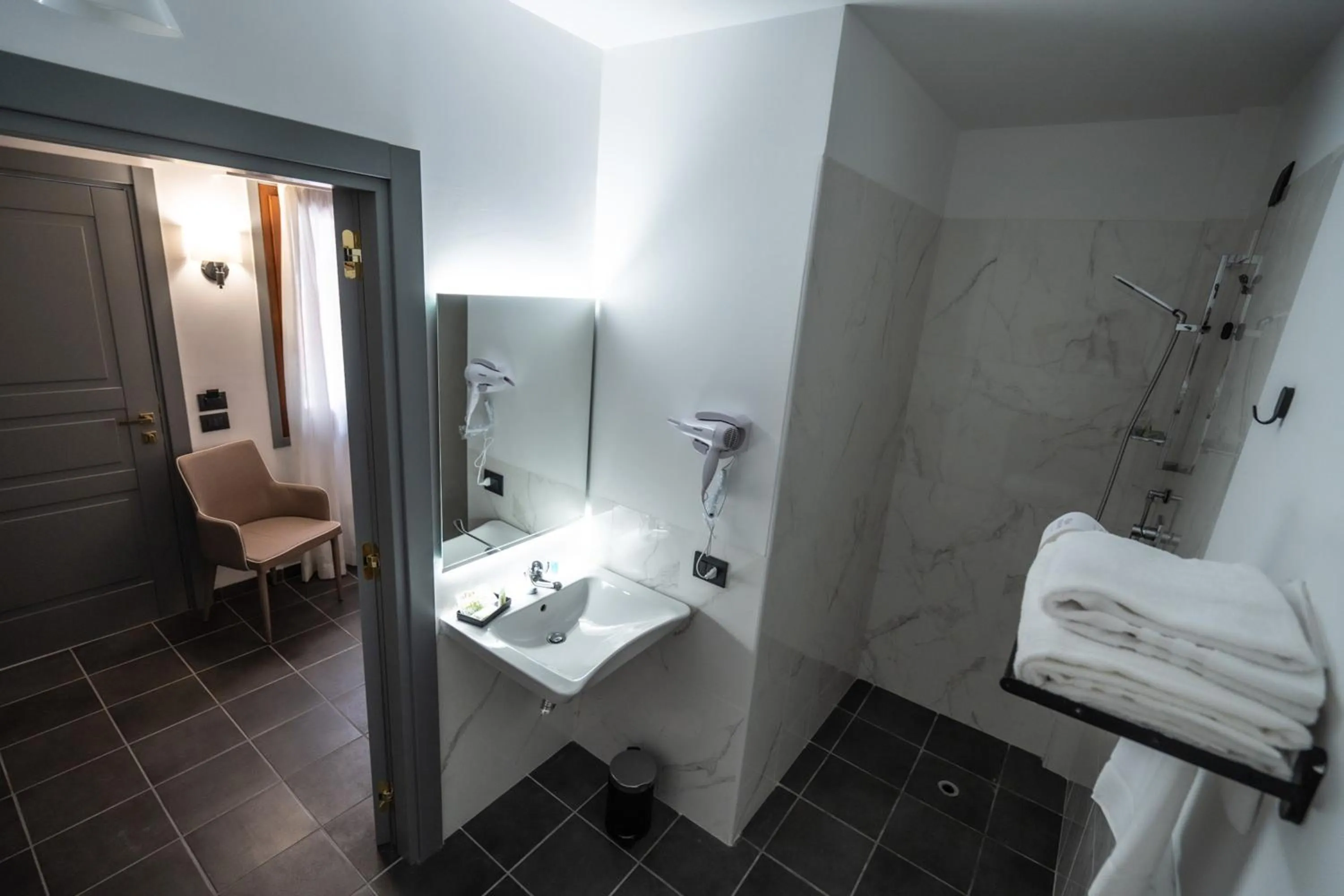 Bathroom in Relais Manzoni