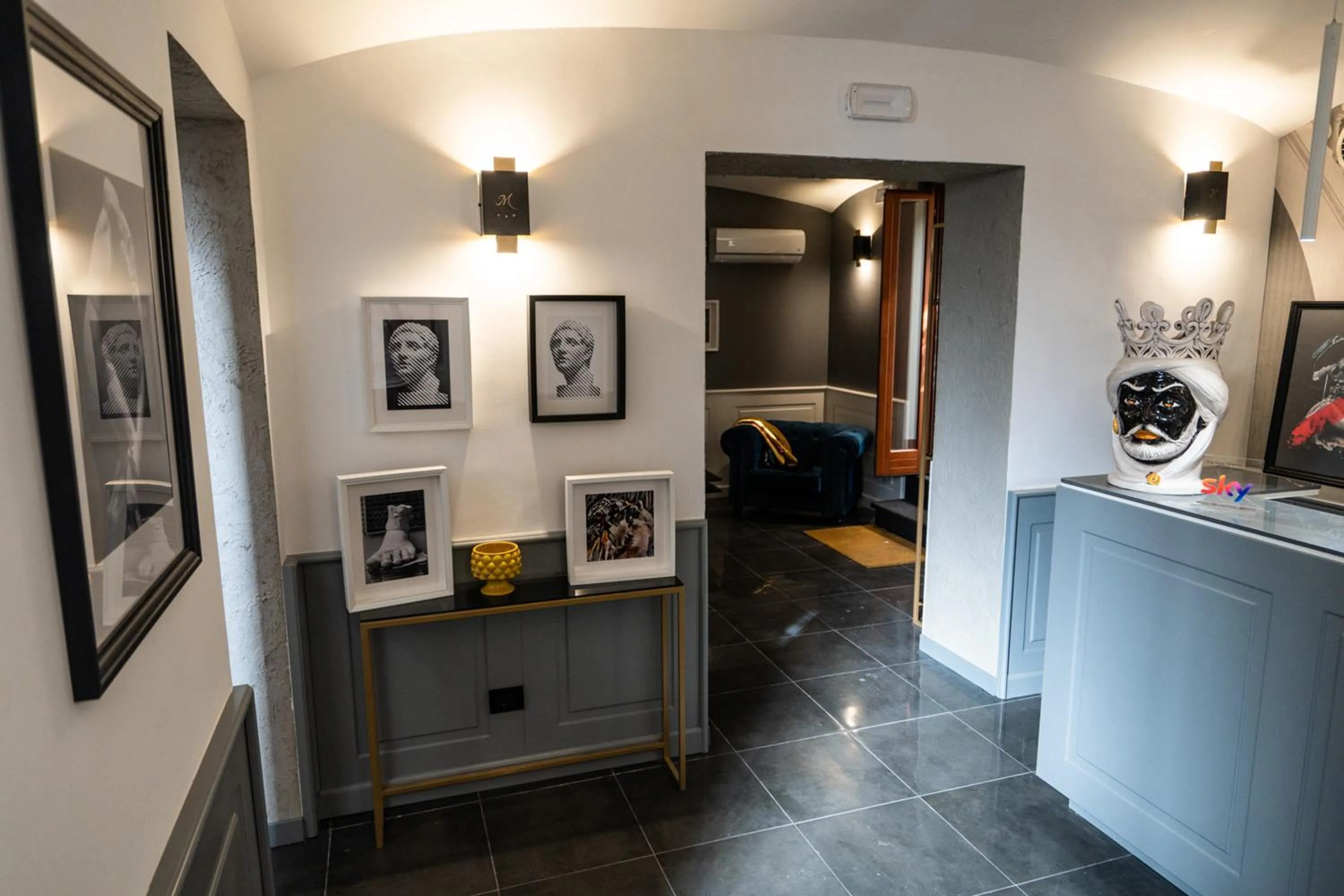 Lobby or reception in Relais Manzoni