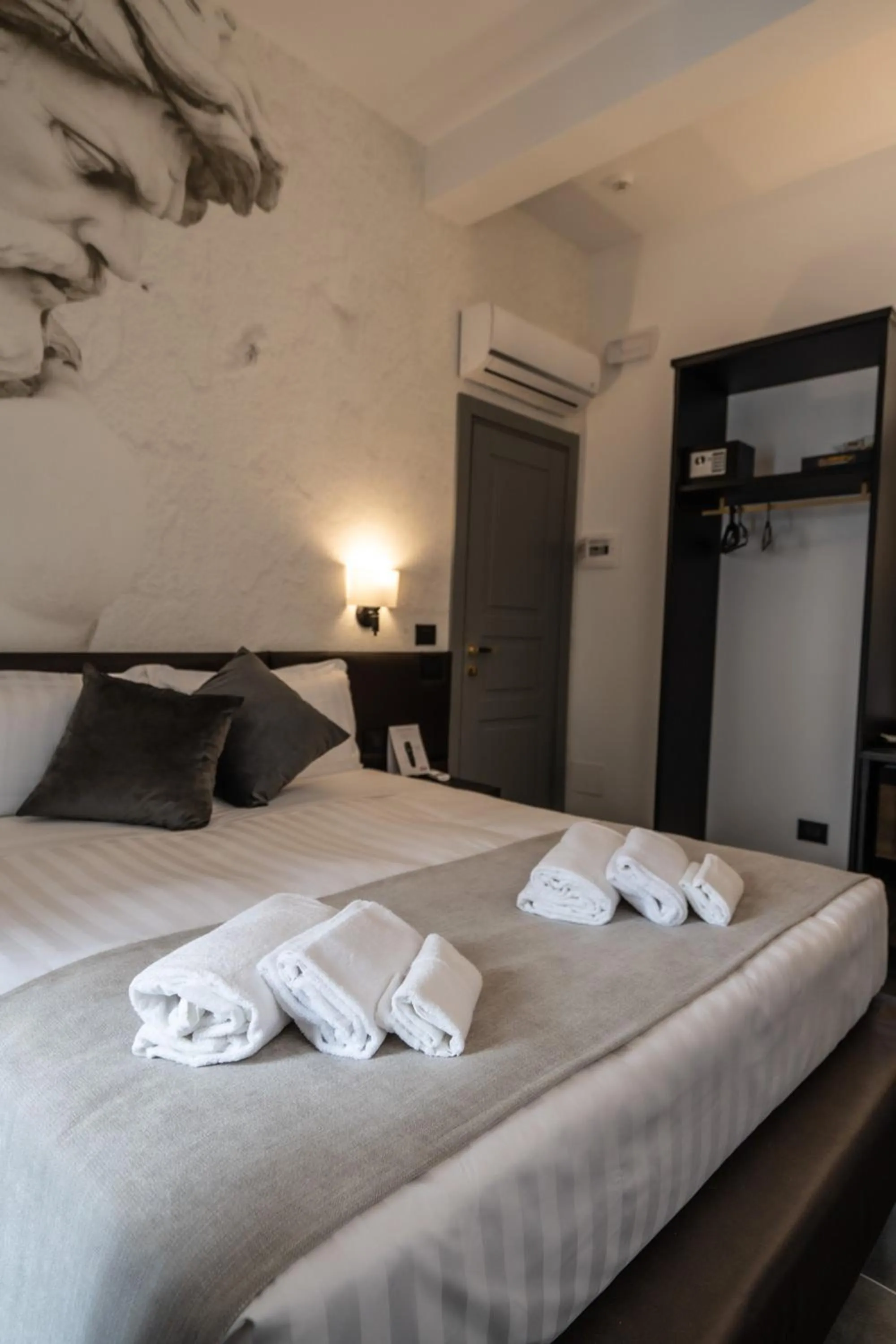 Bed in Relais Manzoni