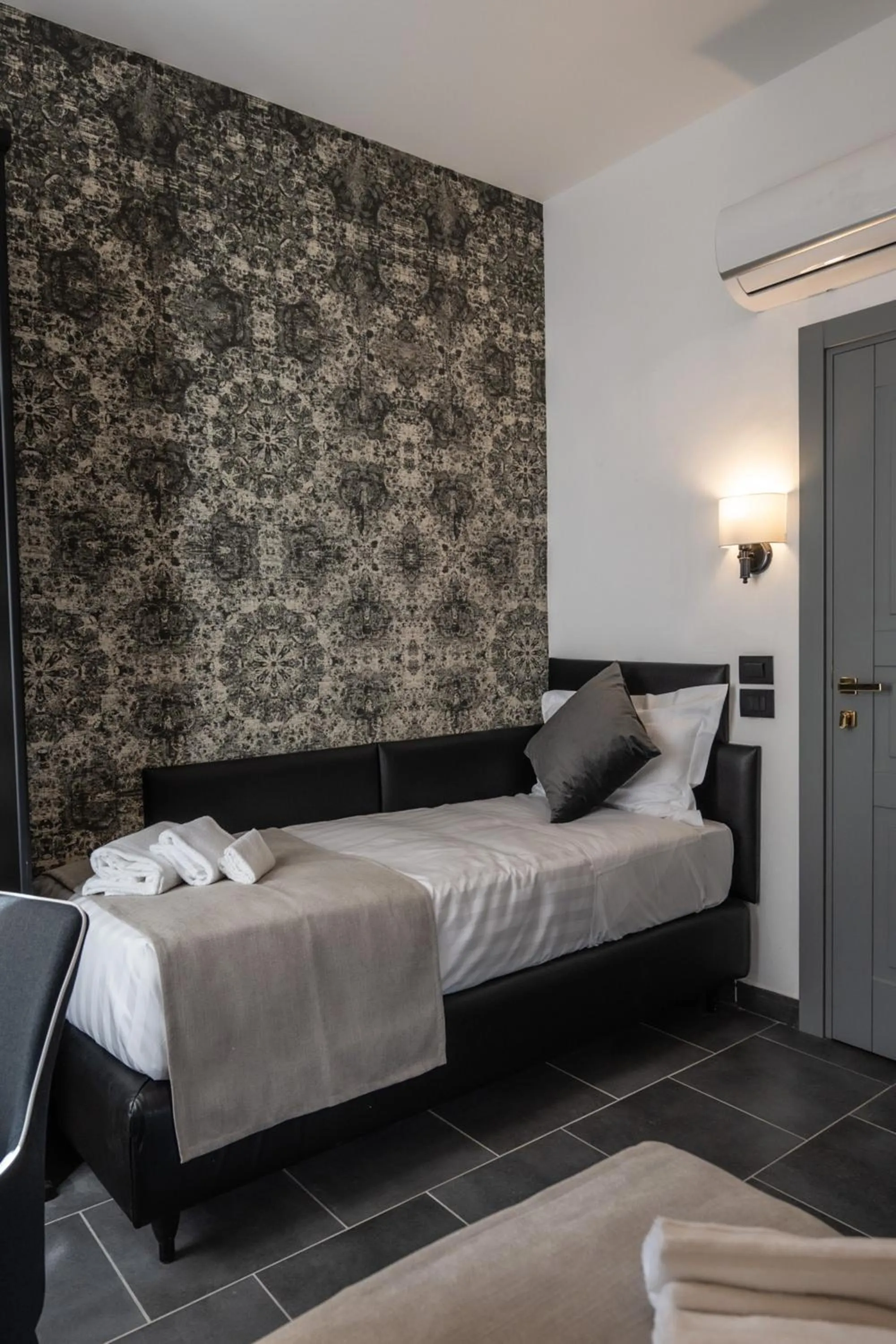 Bed in Relais Manzoni