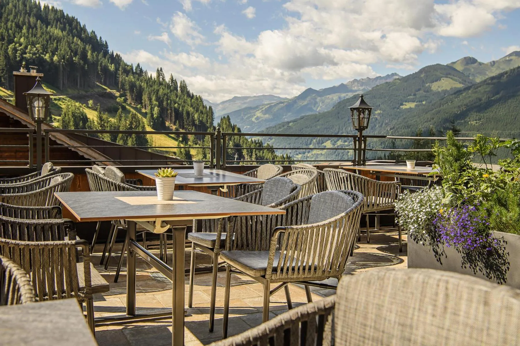 Restaurant/places to eat in Berghotel Hauserbauer