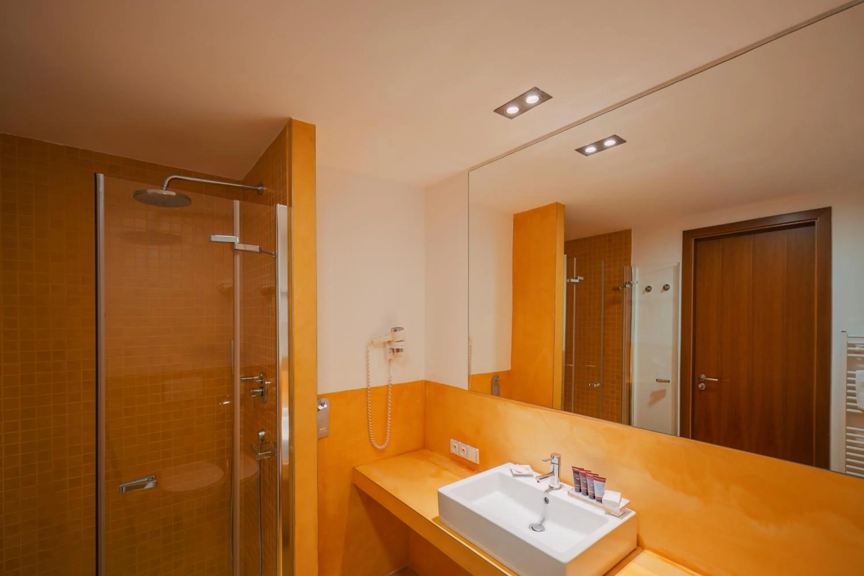 Bathroom in Park Holiday Congress & Wellness Hotel