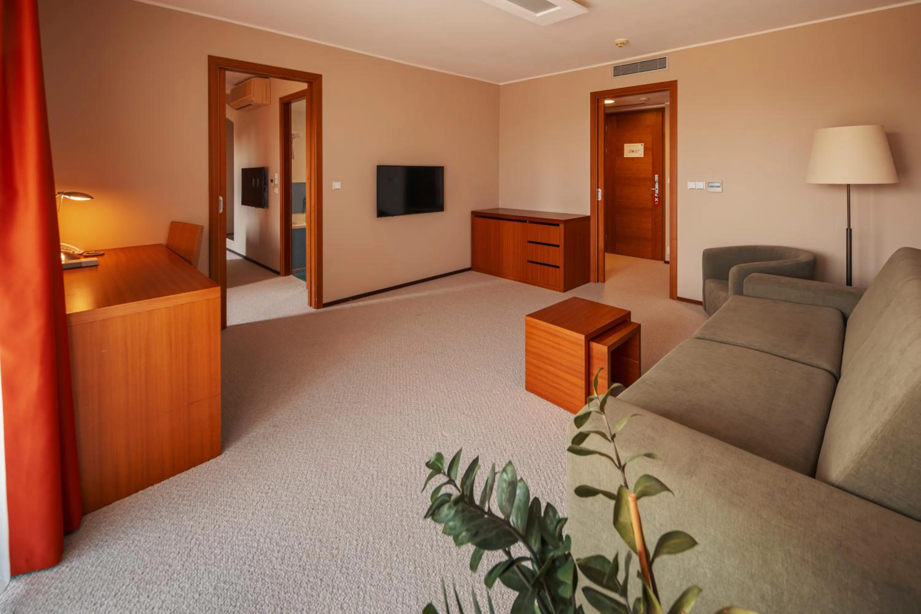 TV and multimedia, Bed in Park Holiday Congress & Wellness Hotel