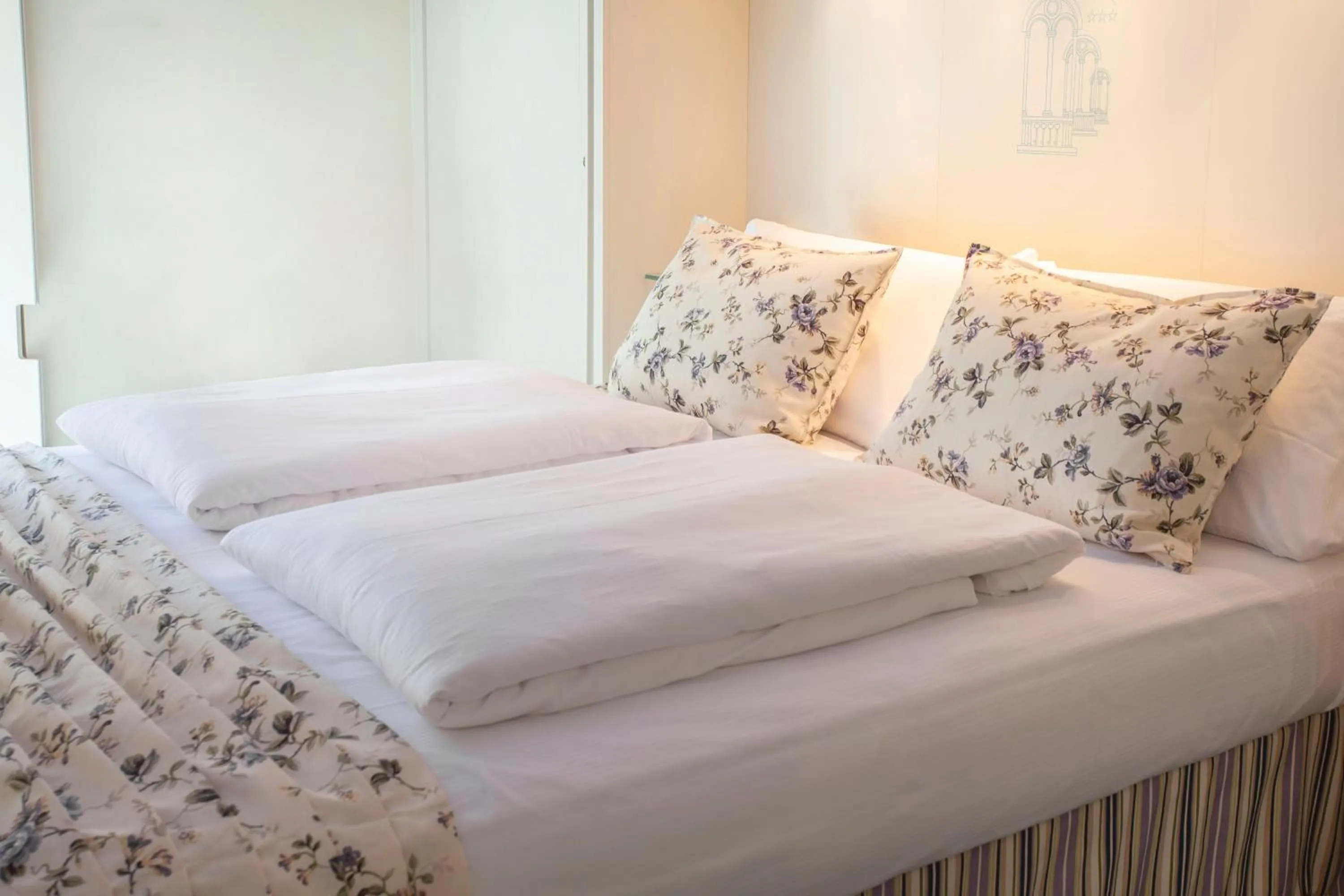 Bed in Bellavista Lakefront