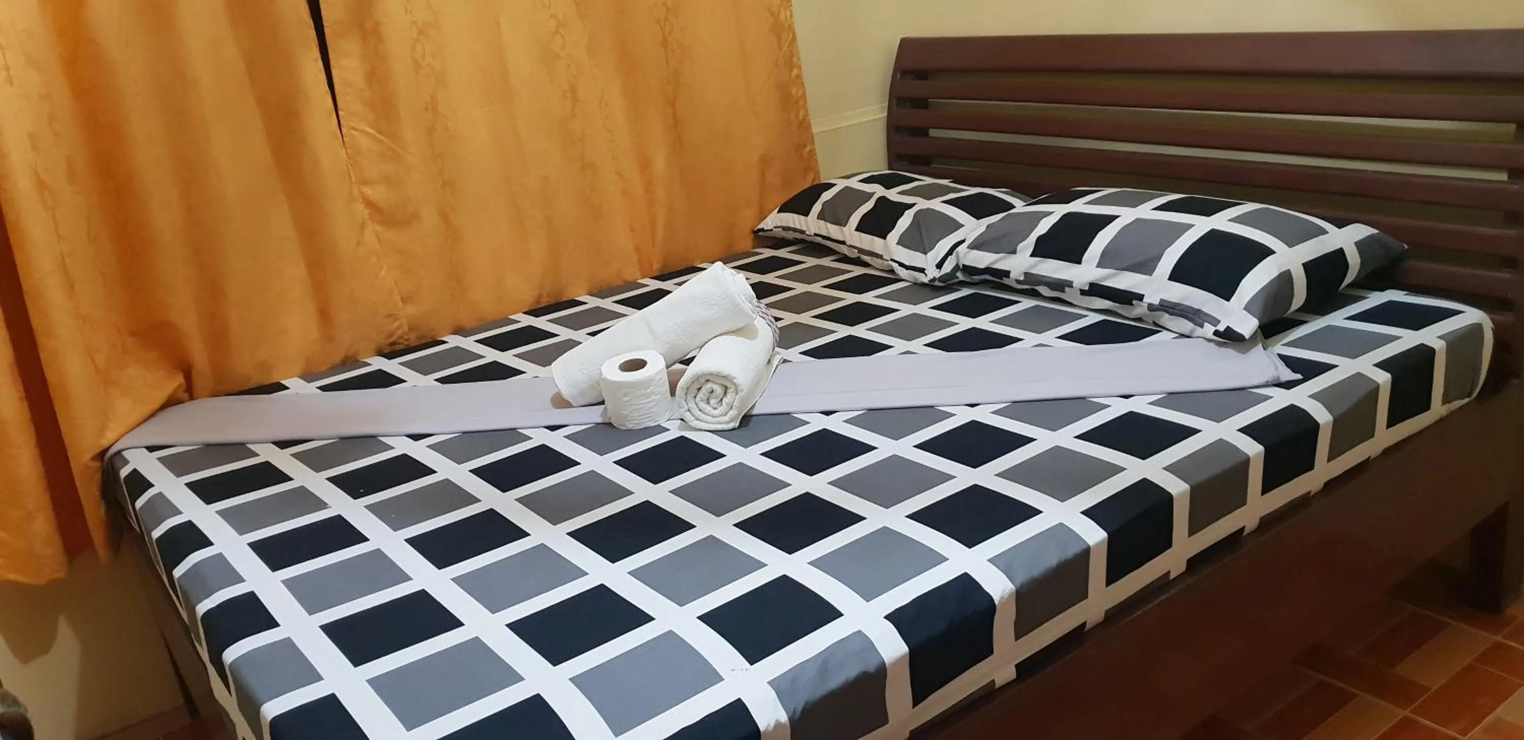 Bed in Westpoint Inn