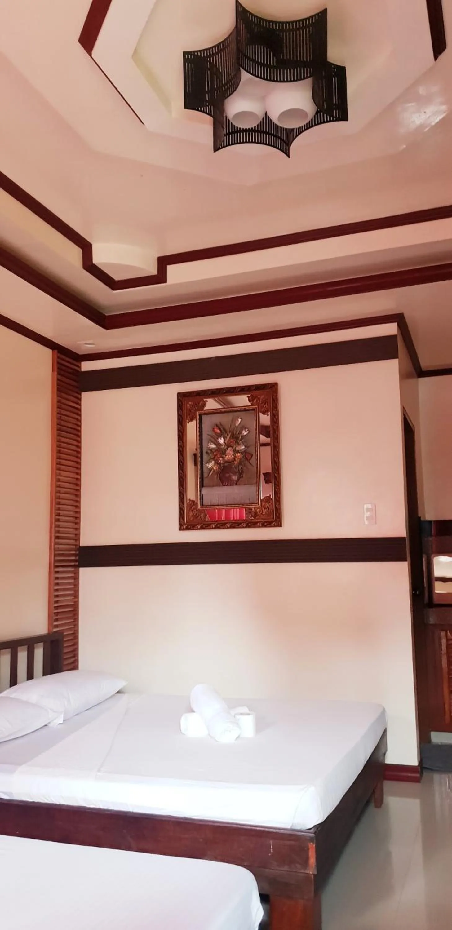 Bed in Westpoint Inn