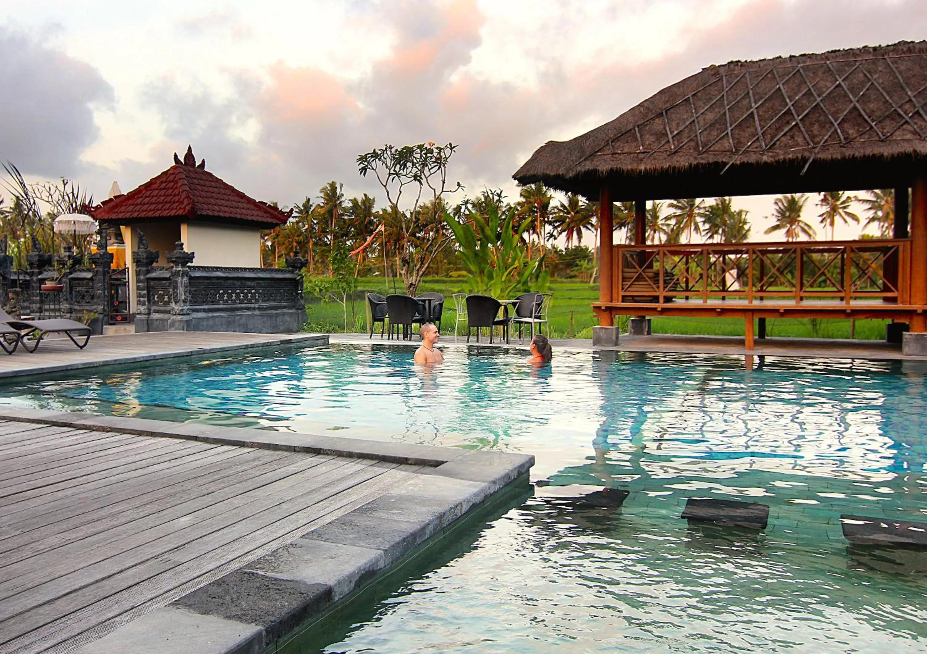 Swimming pool in Suly Vegetarian Resort & Spa