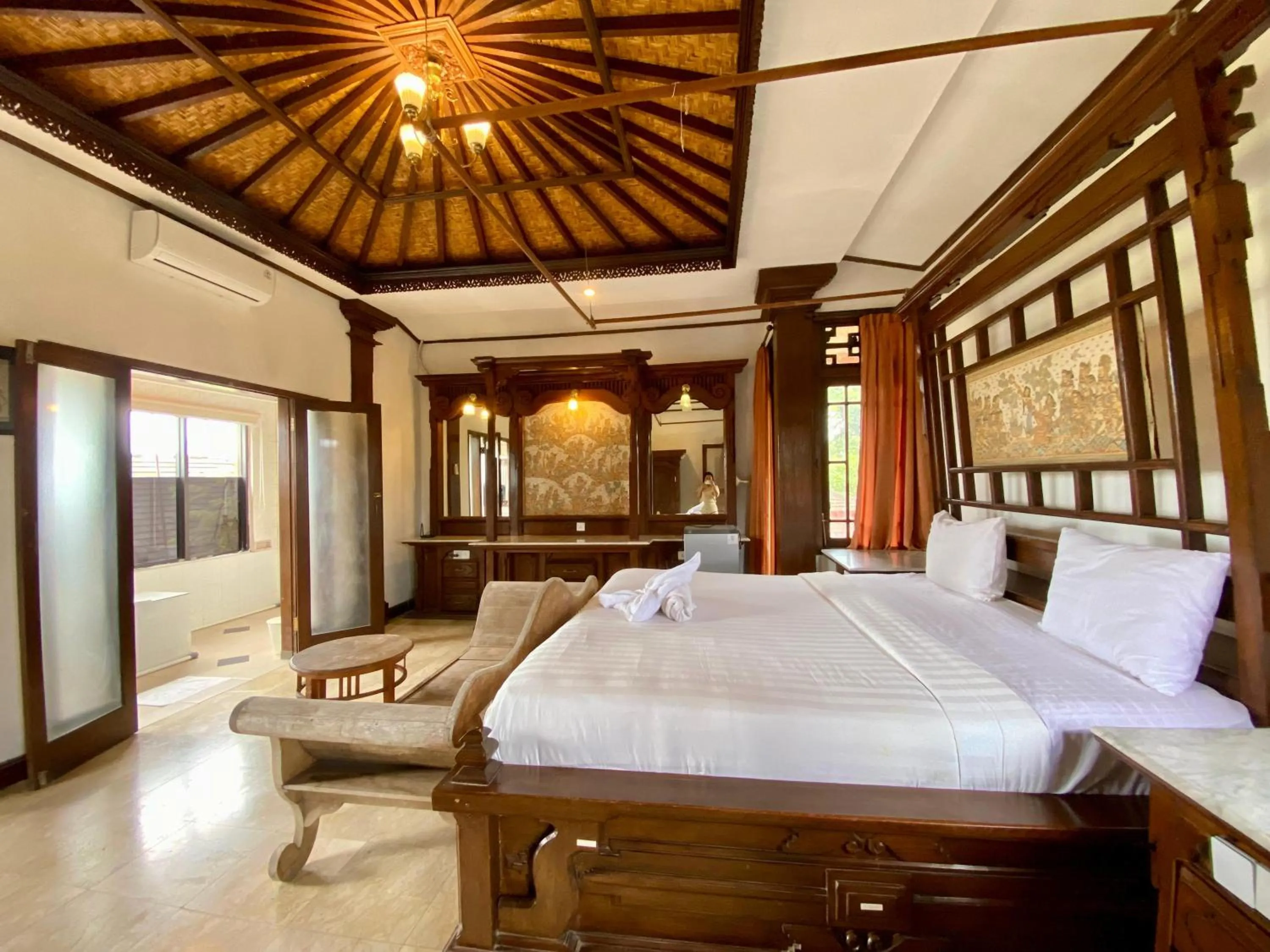 Bed in Suly Vegetarian Resort & Spa