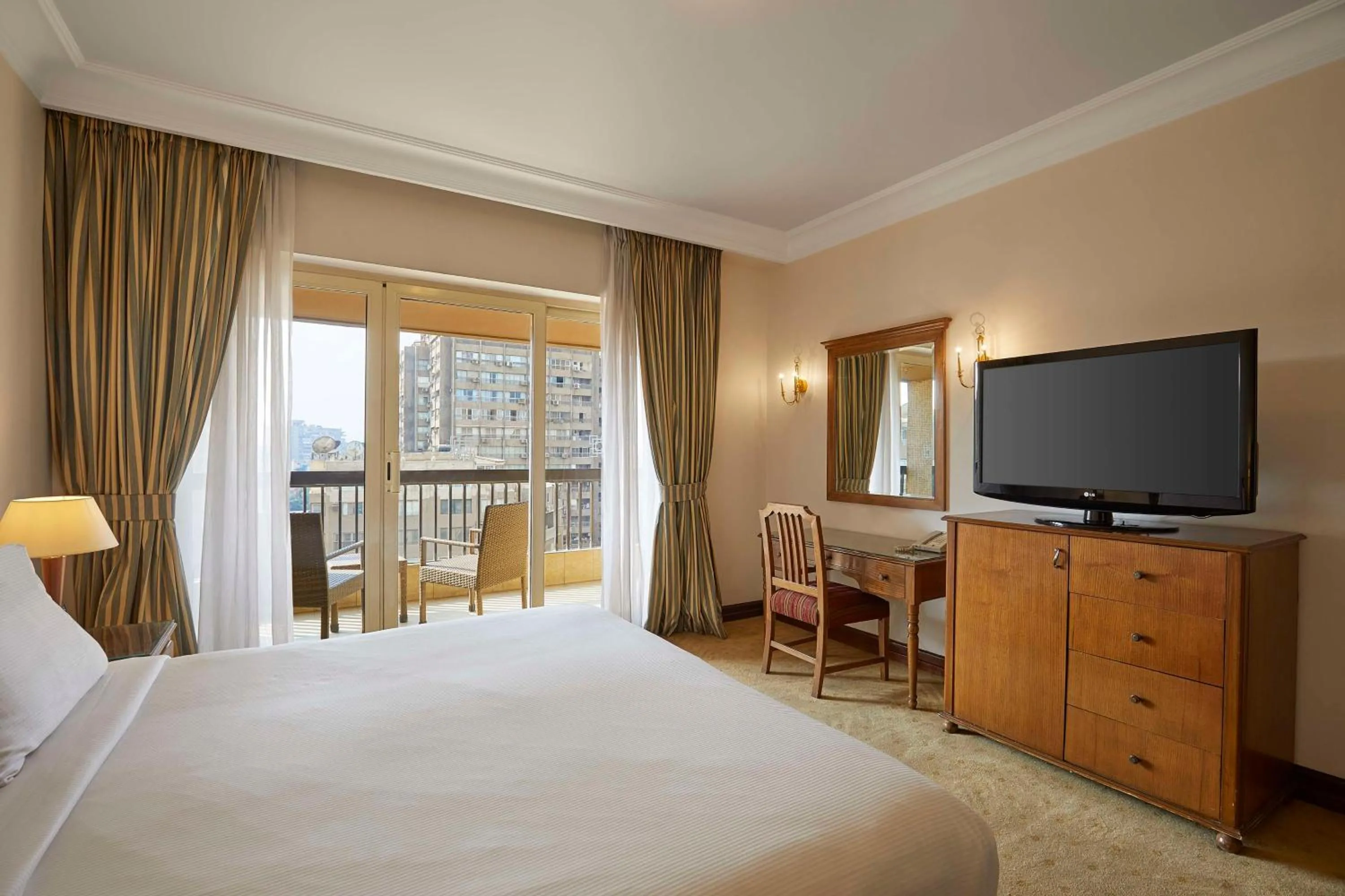 Bedroom, Bed in Hilton Cairo Zamalek Residences