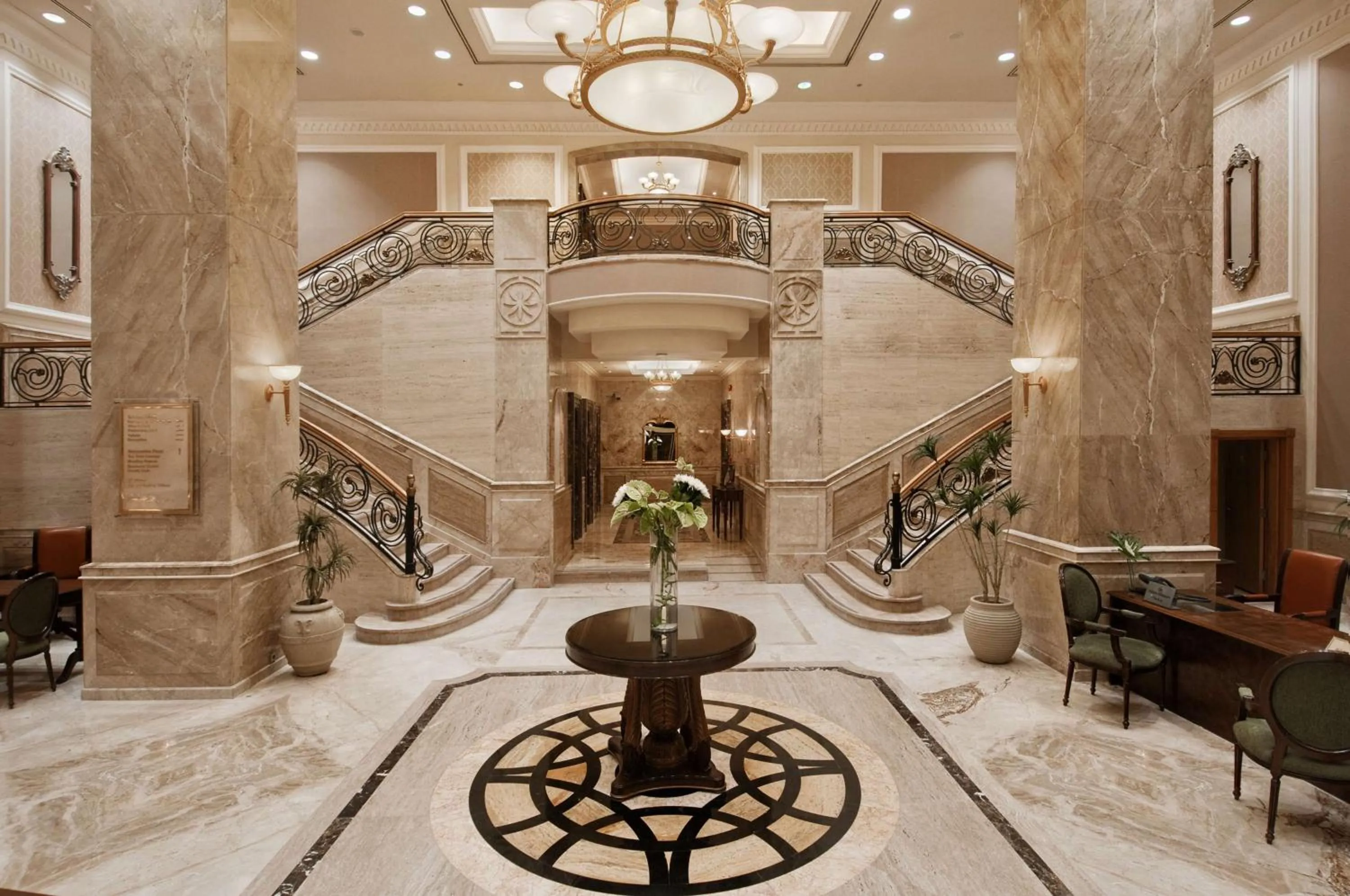 Lobby or reception in Hilton Cairo Zamalek Residences