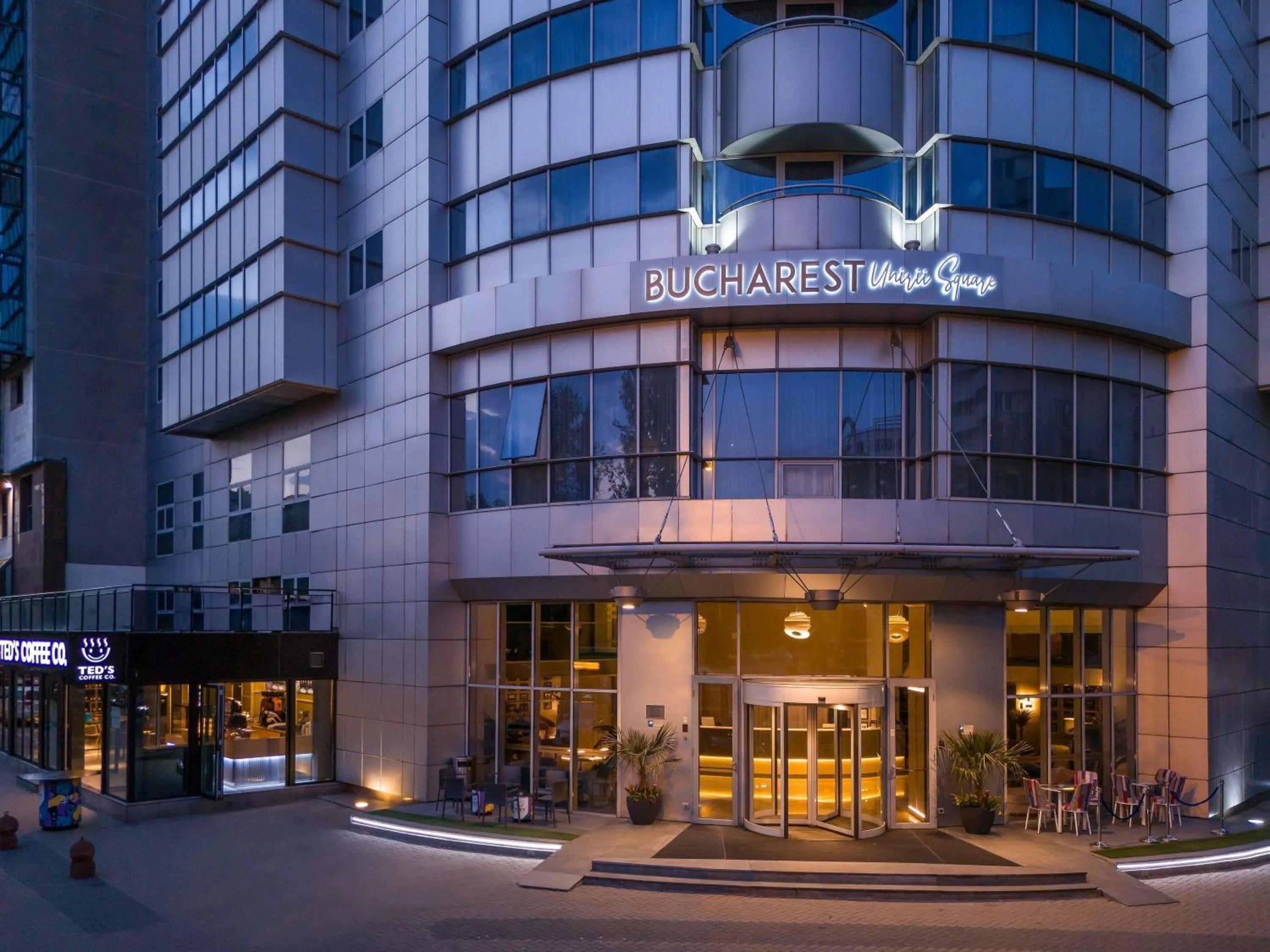 Property building in Bucharest Unirii Square - Handwritten Collection