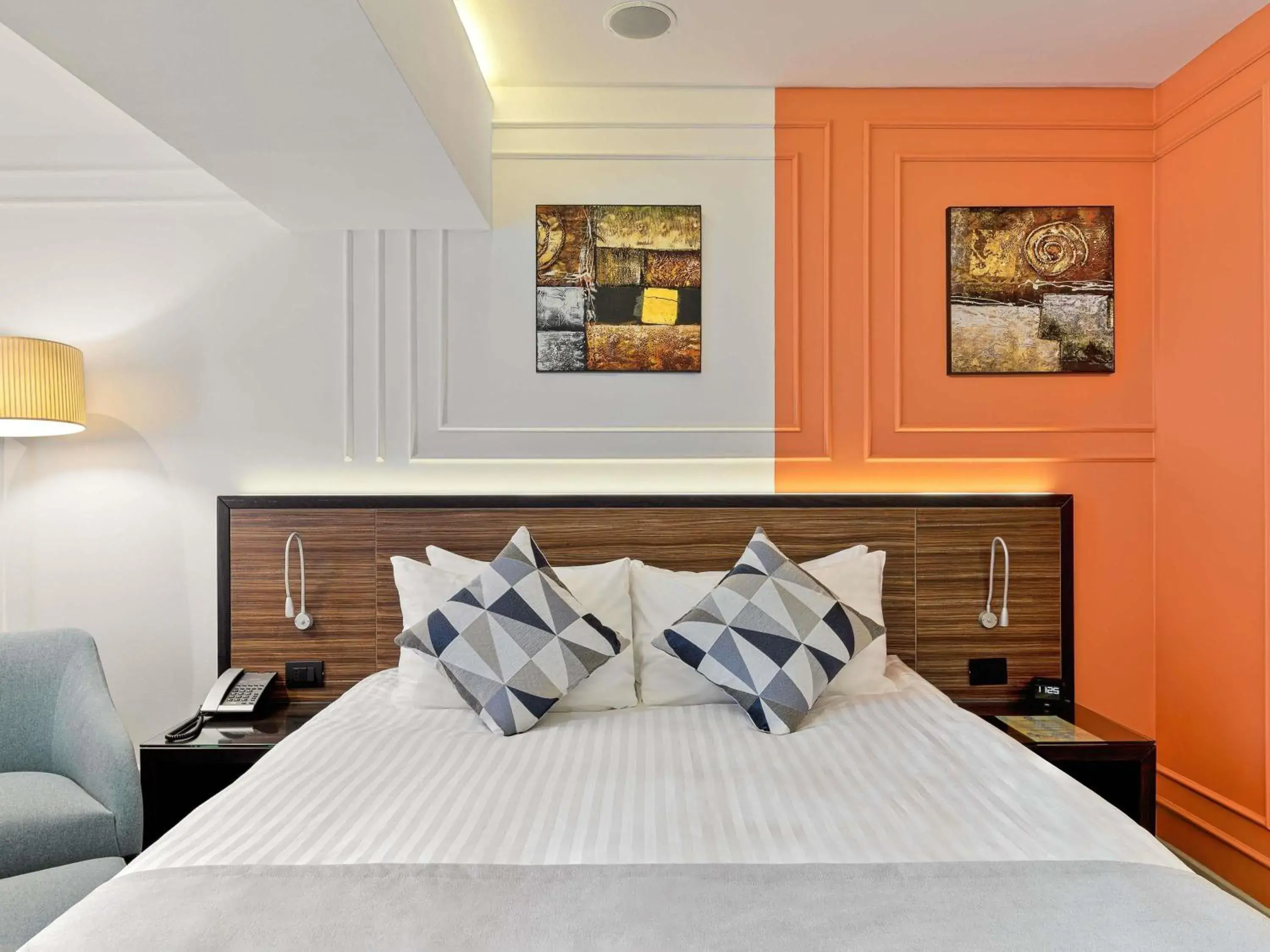 Standard Queen Room in Bucharest Unirii Square - Handwritten Collection Standard Queen Room in Bucharest Unirii Square - Handwritten Collection