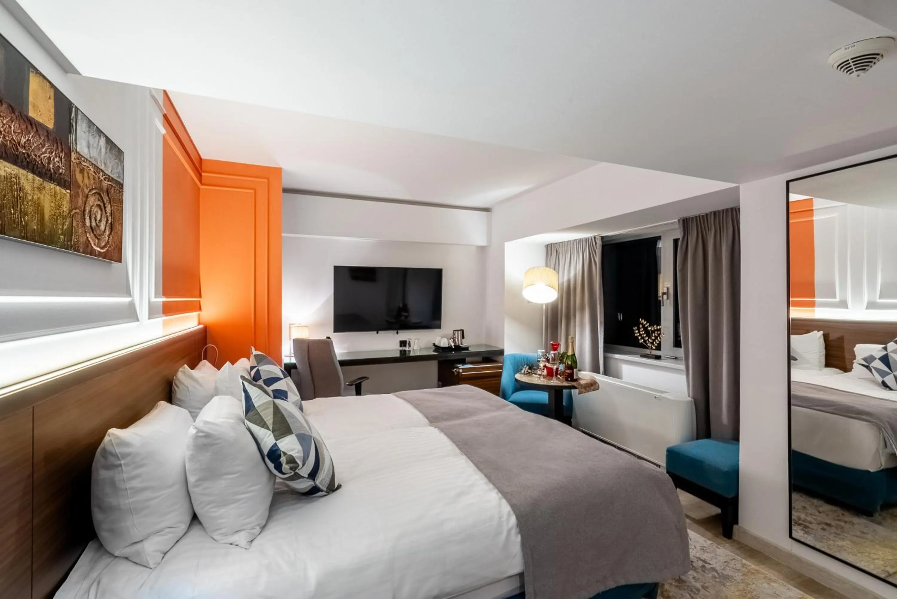 Bed in Bucharest Unirii Square - Handwritten Collection