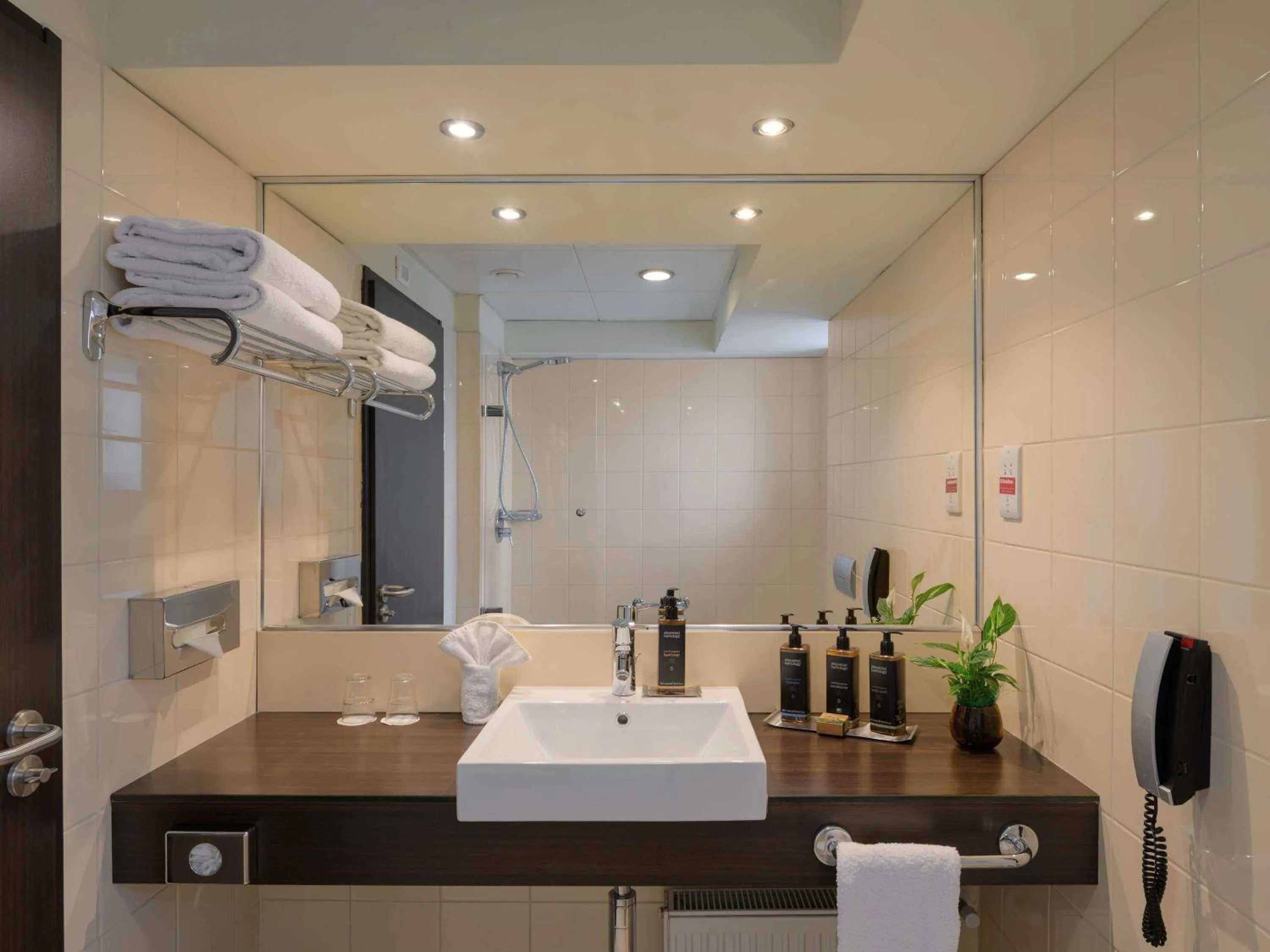 Bedroom in Bucharest Unirii Square - Handwritten Collection