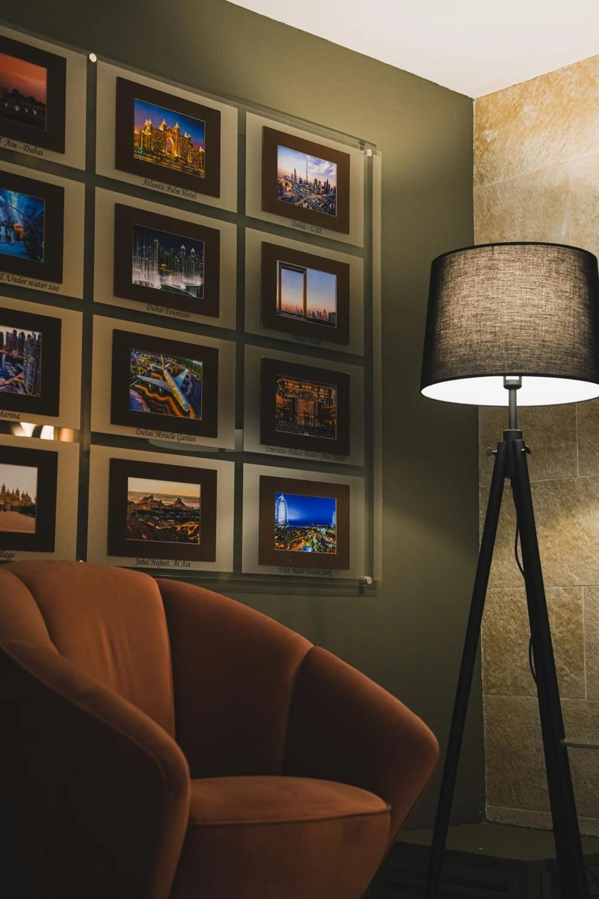 Decorative detail in Bucharest Unirii Square - Handwritten Collection