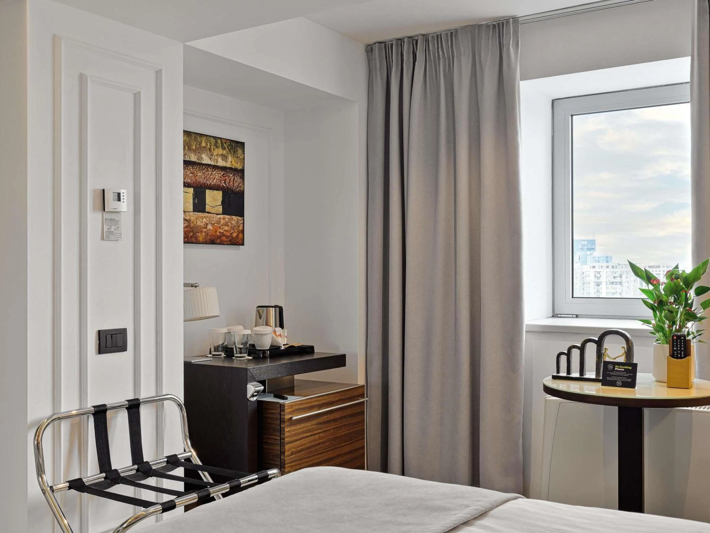 Bedroom, Bed in Bucharest Unirii Square - Handwritten Collection