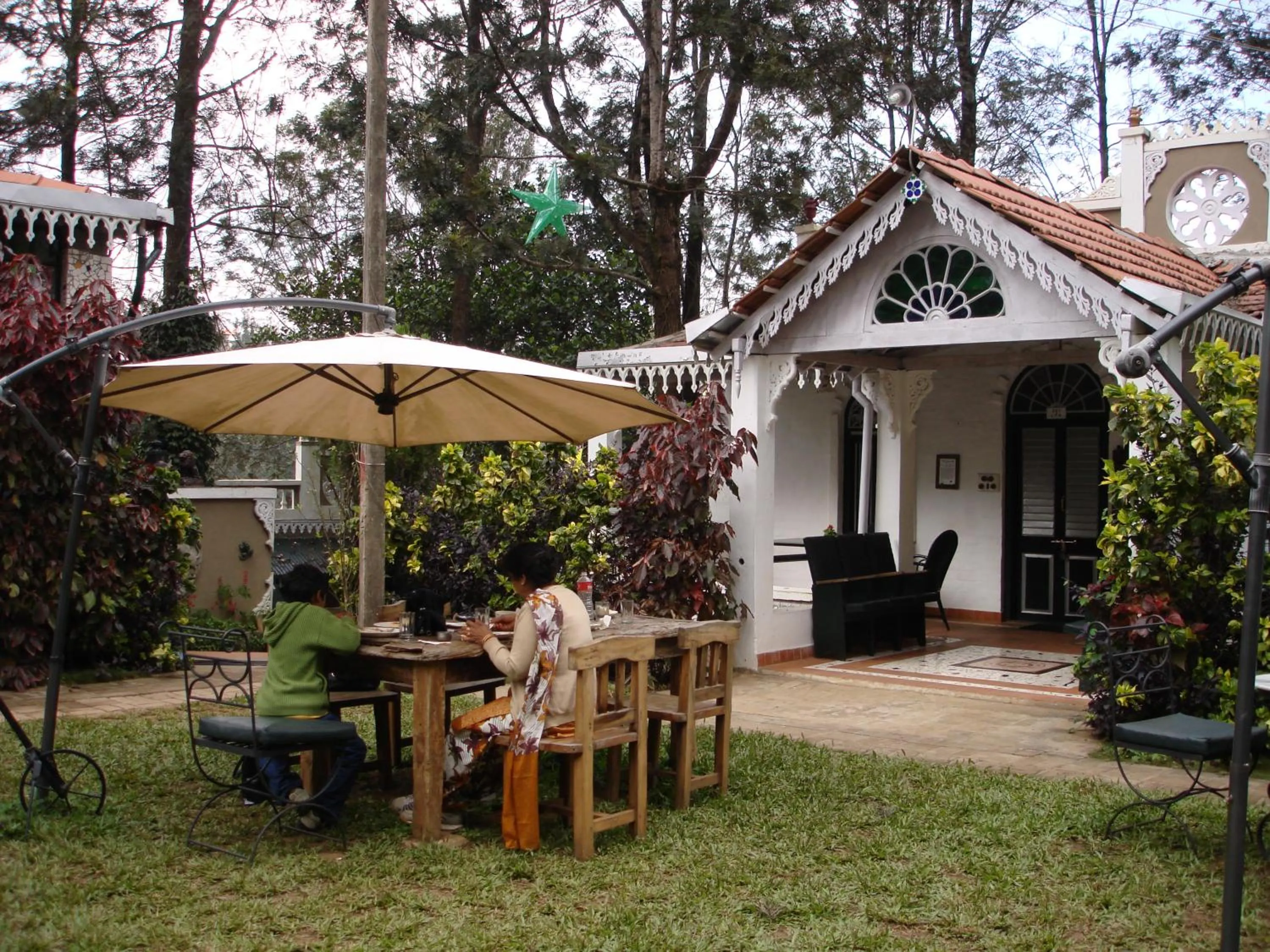 Property building in INDeco Lake Forest